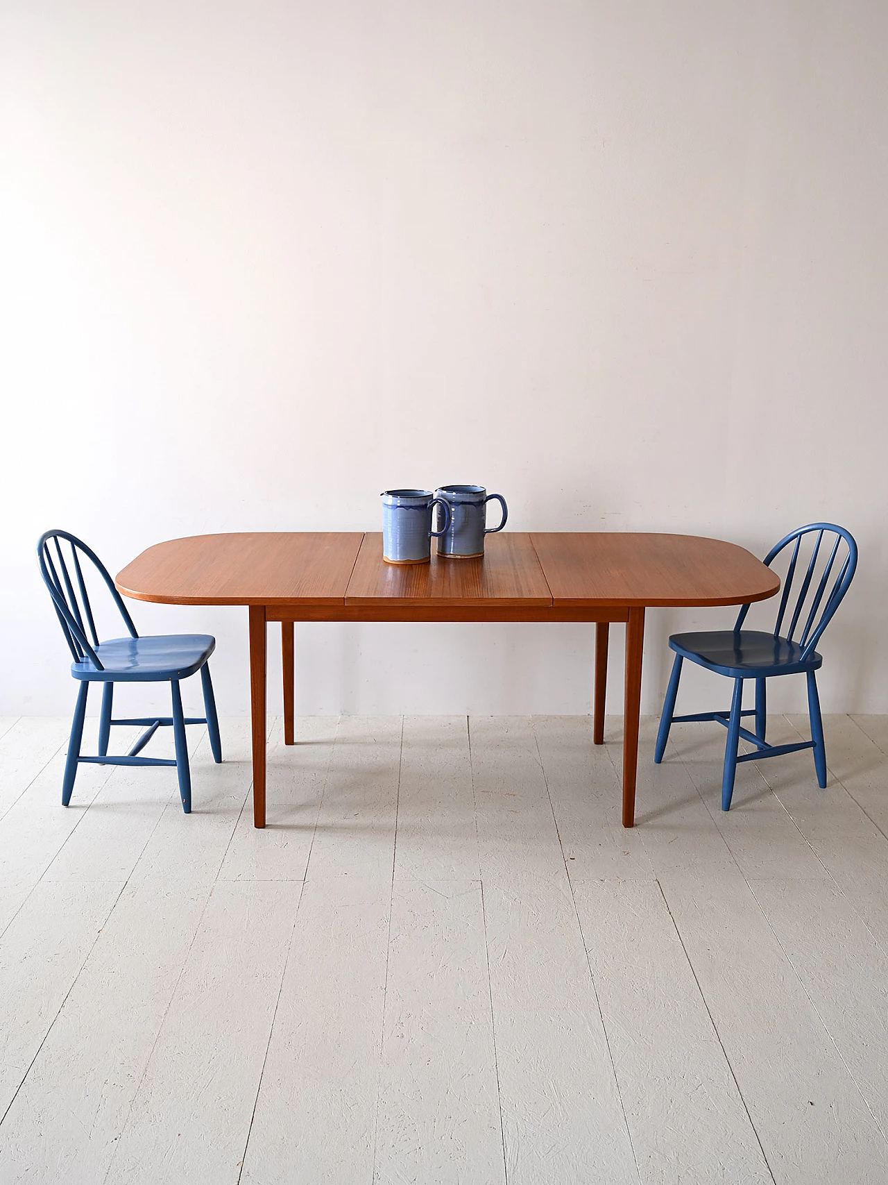 Oval extending teak table, 1960s 2