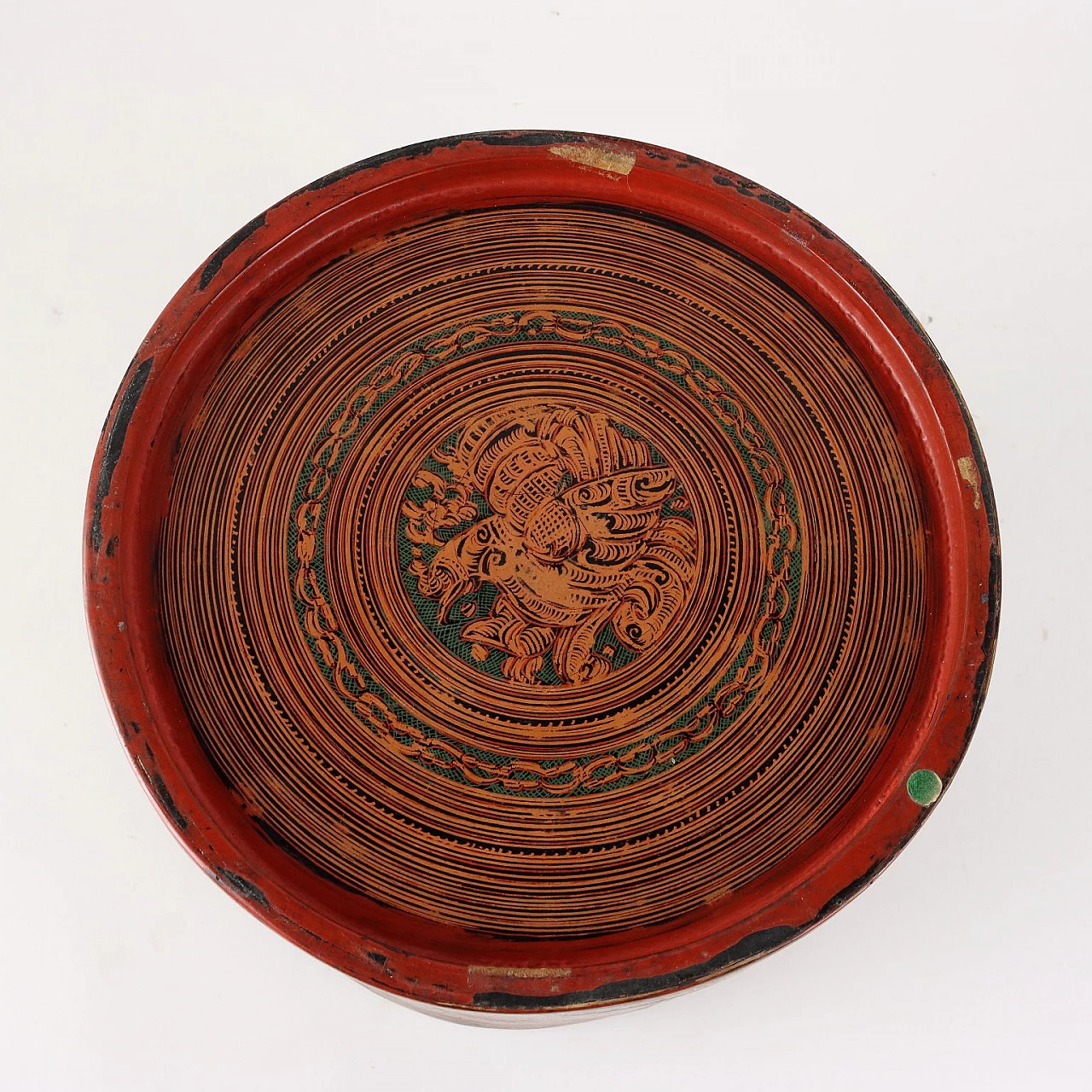 Cylindrical betel holder box in laquered wood, 19th century 3