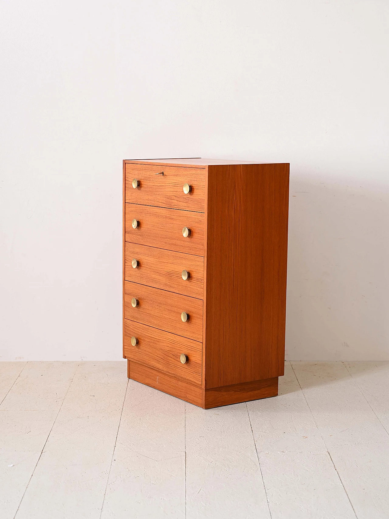 Chest of drawers in teak with rounded brass handles, 1950s 4