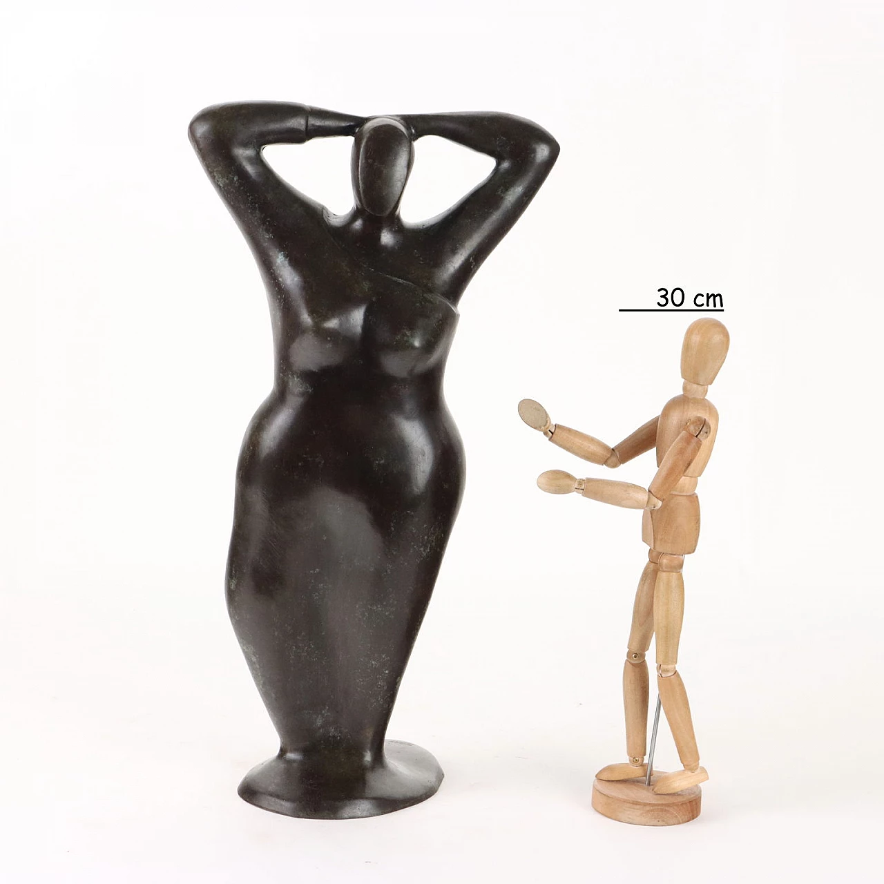 Icart, scultura in bronzo di figura femminile 2