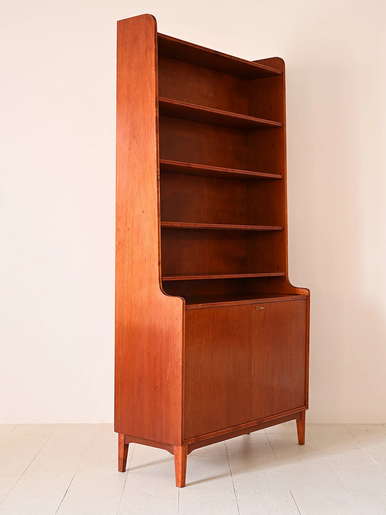 Libreria svedese in legno con ante con serratura, anni '60 4
