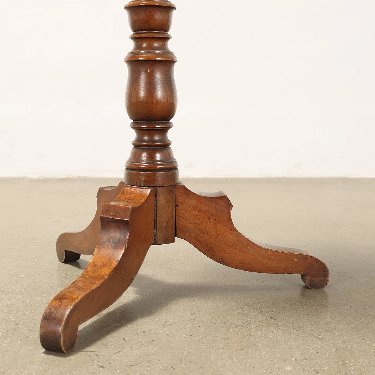 Louis Philippe walnut vanity table, mid-19th century 9