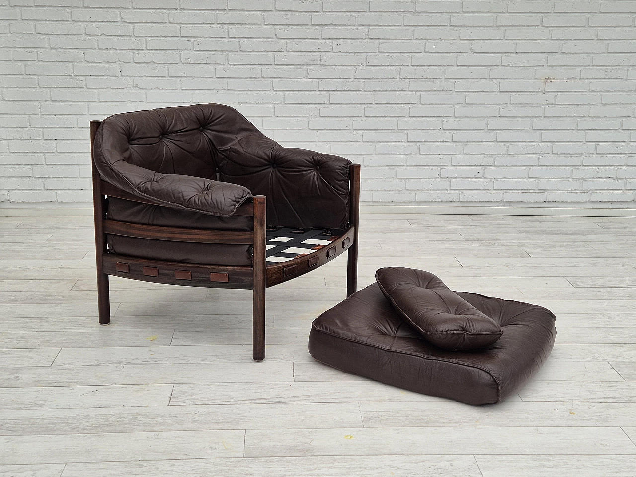Armchair in brown leather and beech wood by Arne Norell, 1970s 18