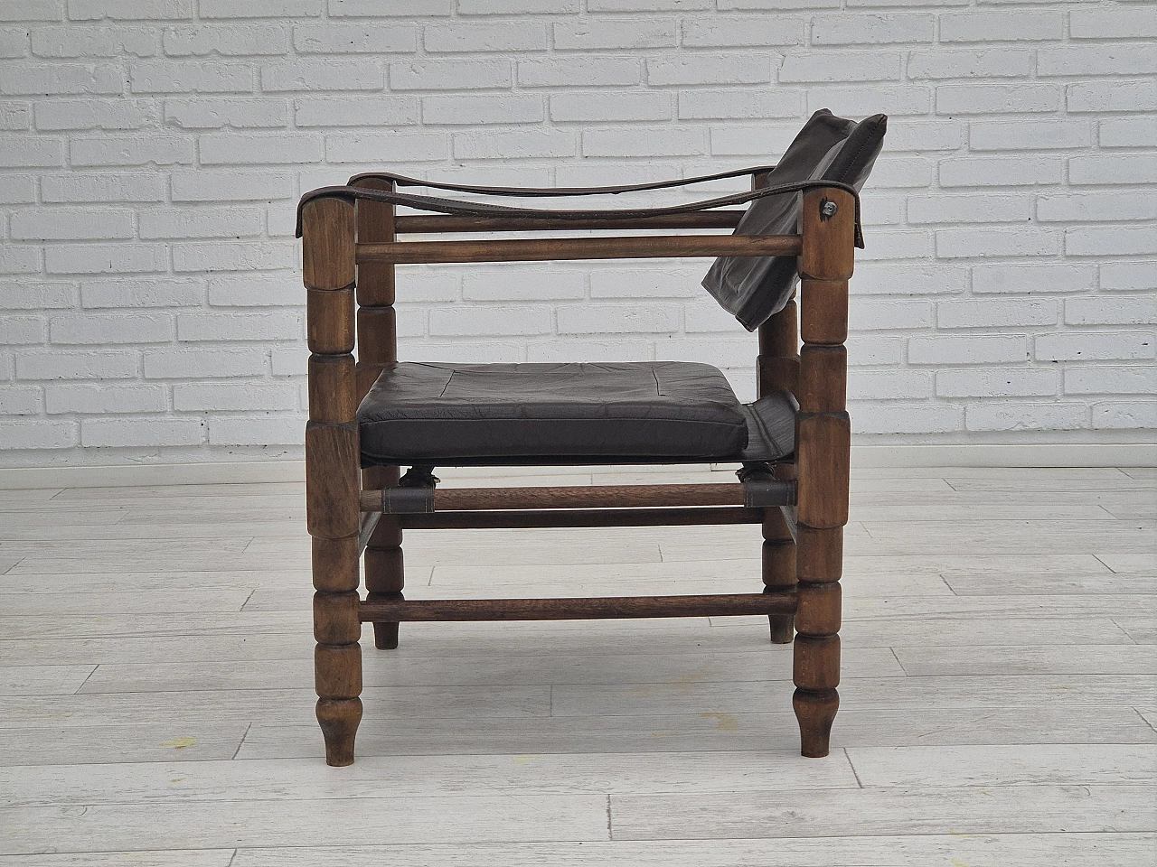 Poltrona safari in pelle marrone e faggio, anni '60 11