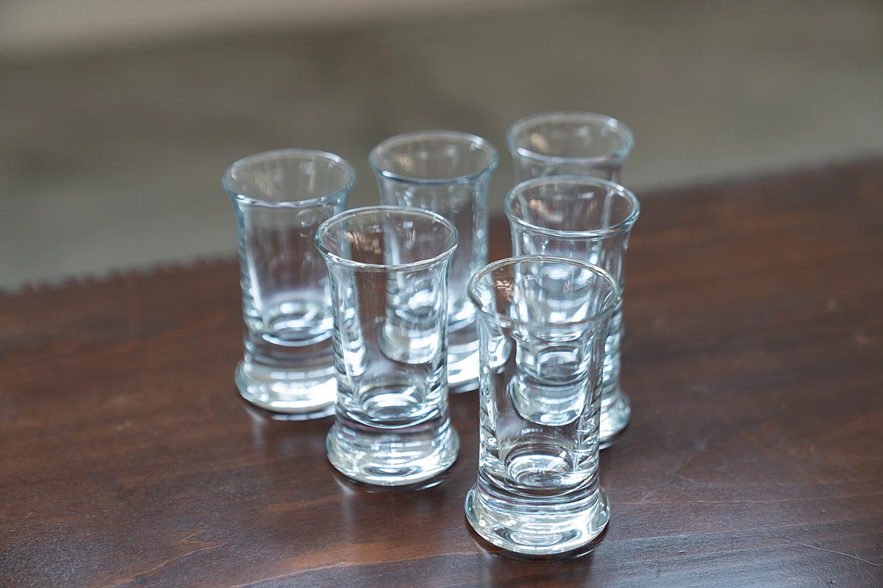 6 Short crystal liquor glasses, 1970s 2