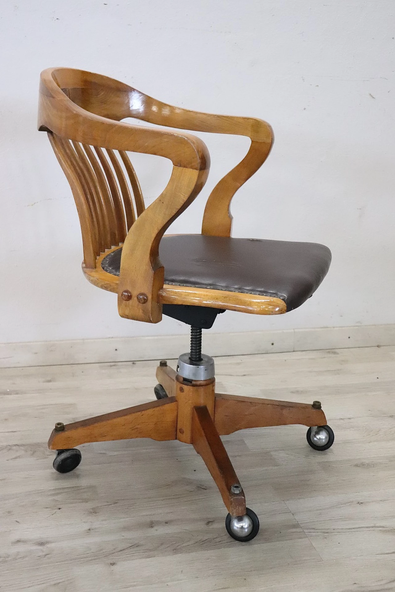 Adjustable solid oak desk chair, 1940s 2
