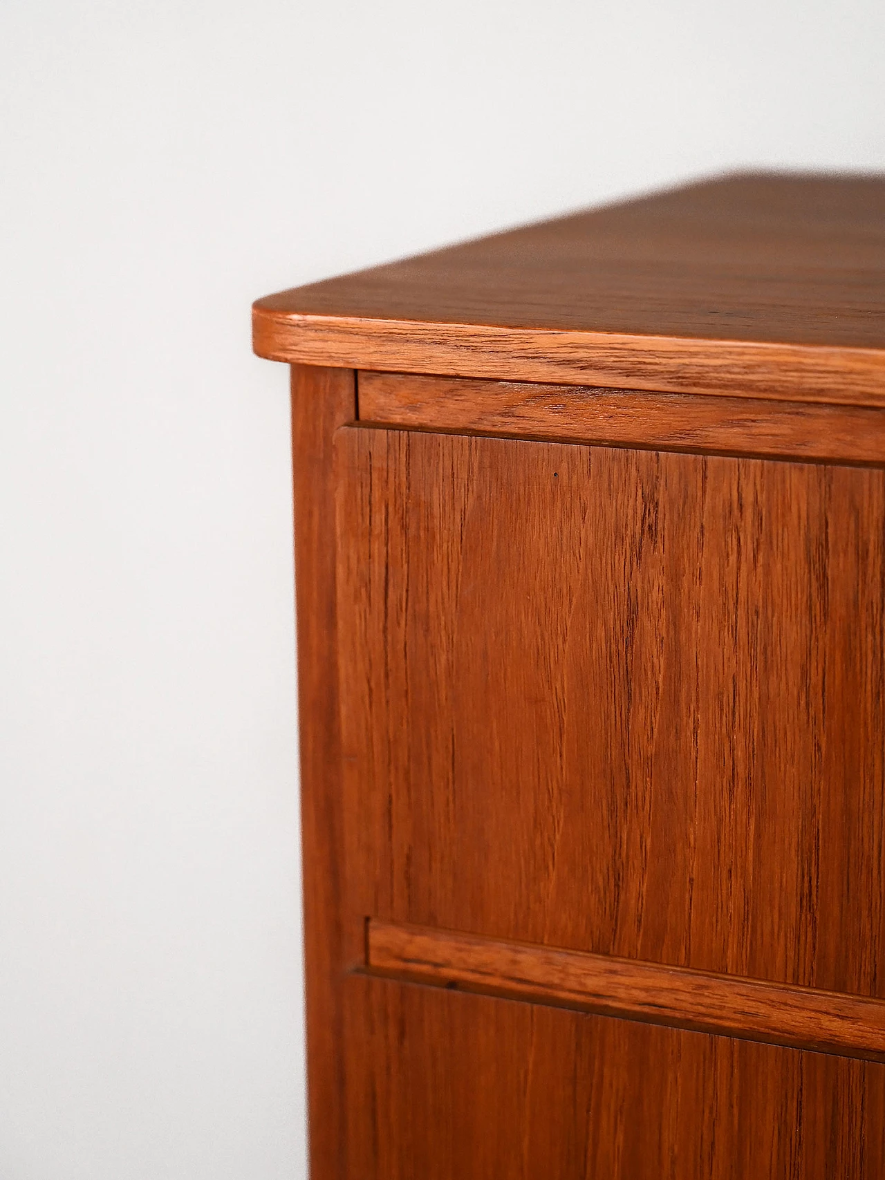 Teak chest of drawers with golden details, 1960s 6