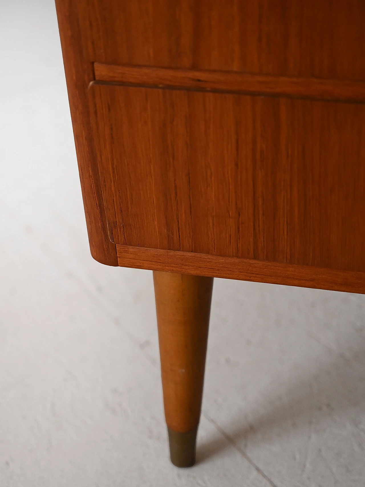 Teak chest of drawers with golden details, 1960s 8