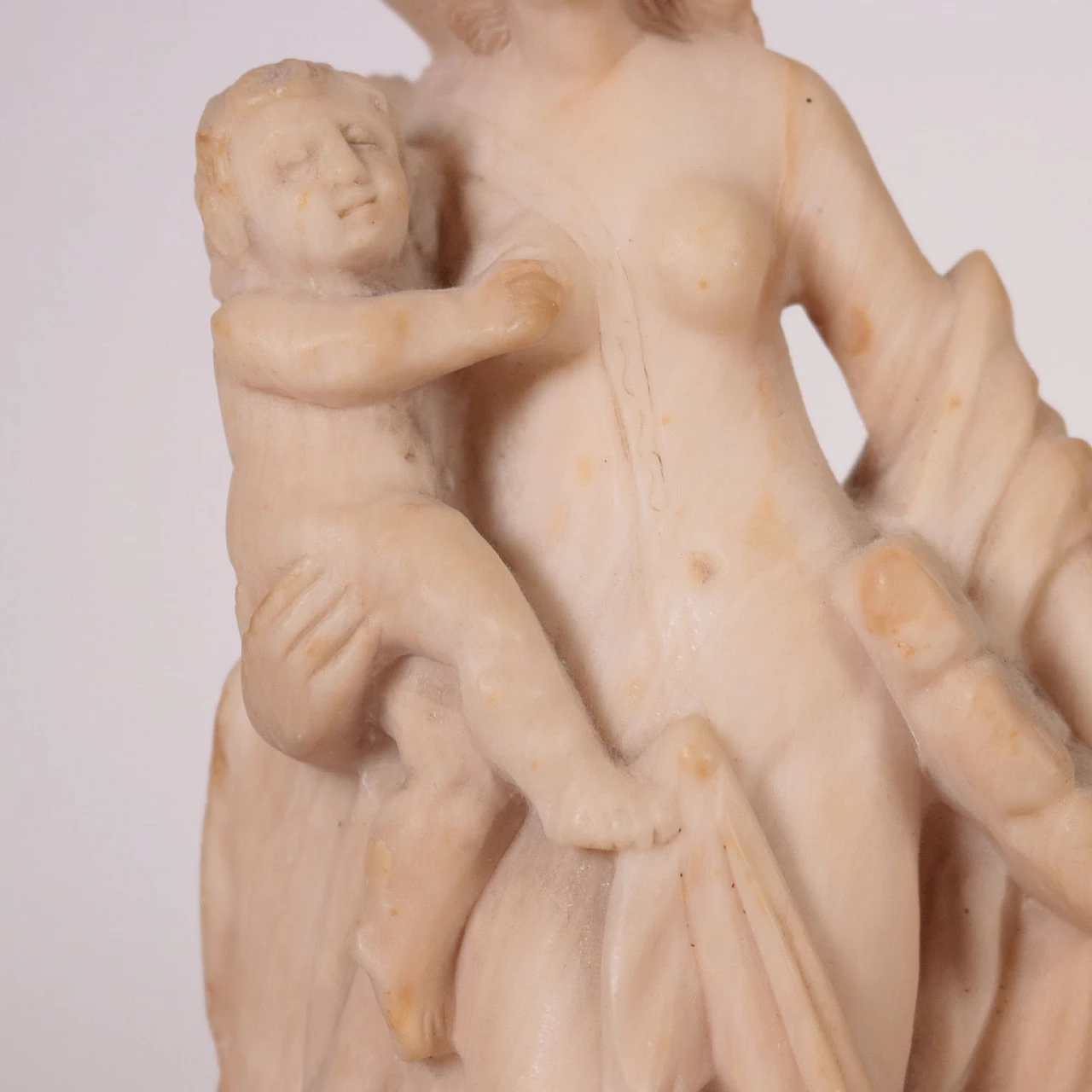Scultura di donna con bambino in alabastro, '700 4