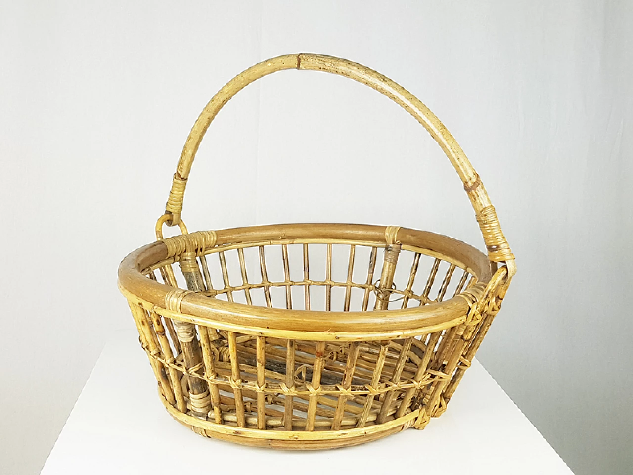 Rattan & rush magazine rack, 1960s 1