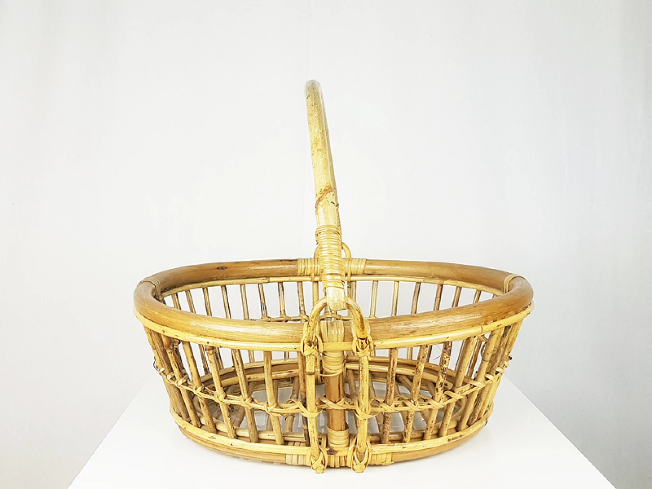 Rattan & rush magazine rack, 1960s 4