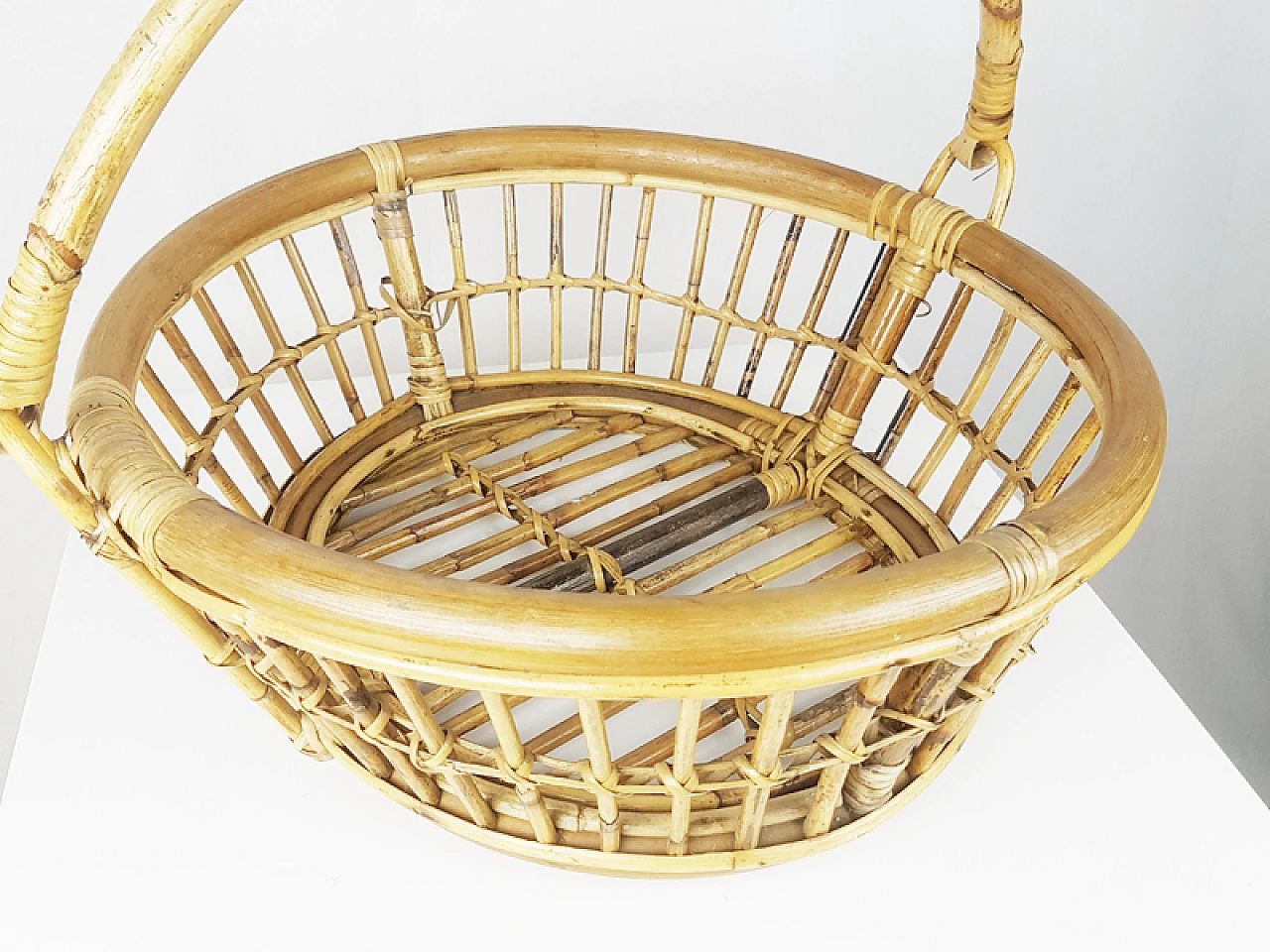 Rattan & rush magazine rack, 1960s 7