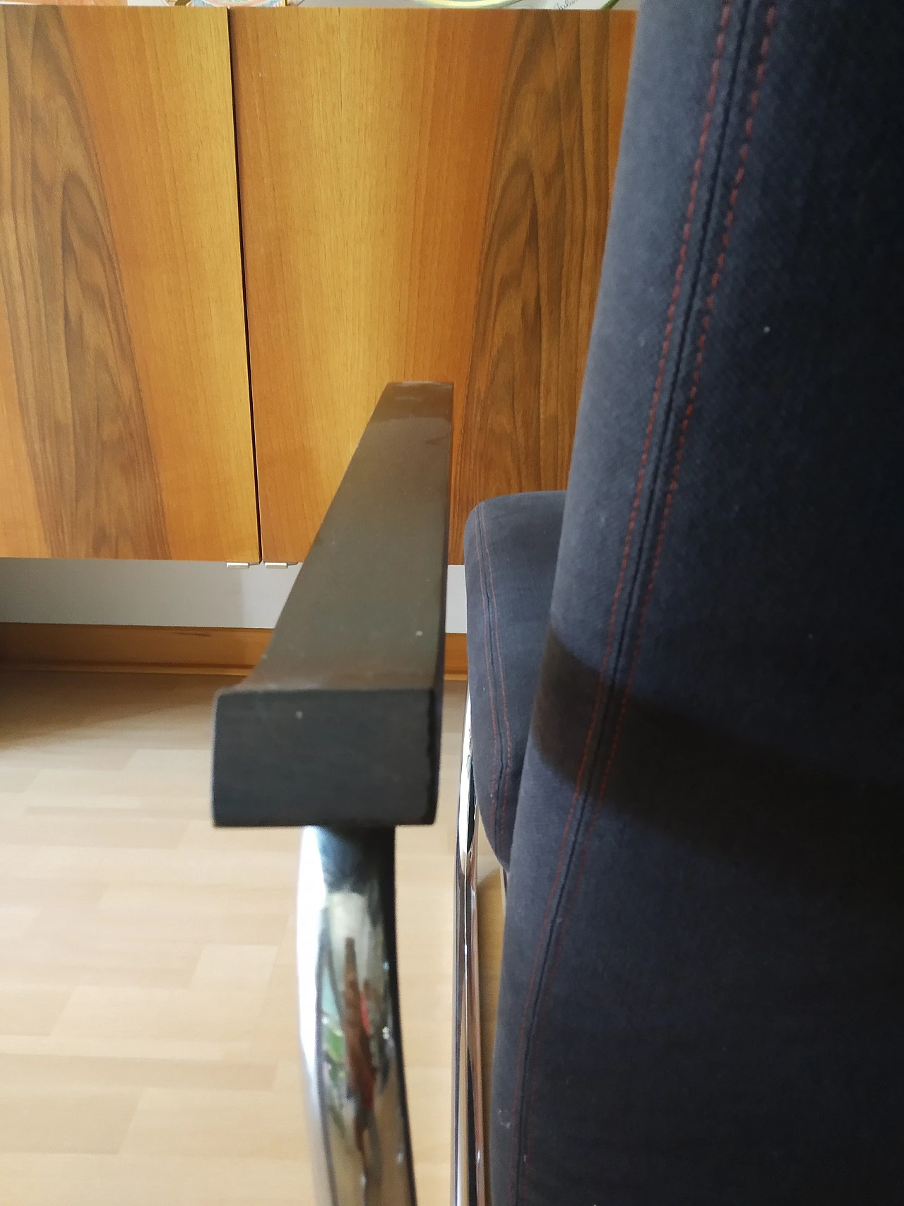 Coppia di poltrone Gipsy in tessuto antracite di Felicerossi 31