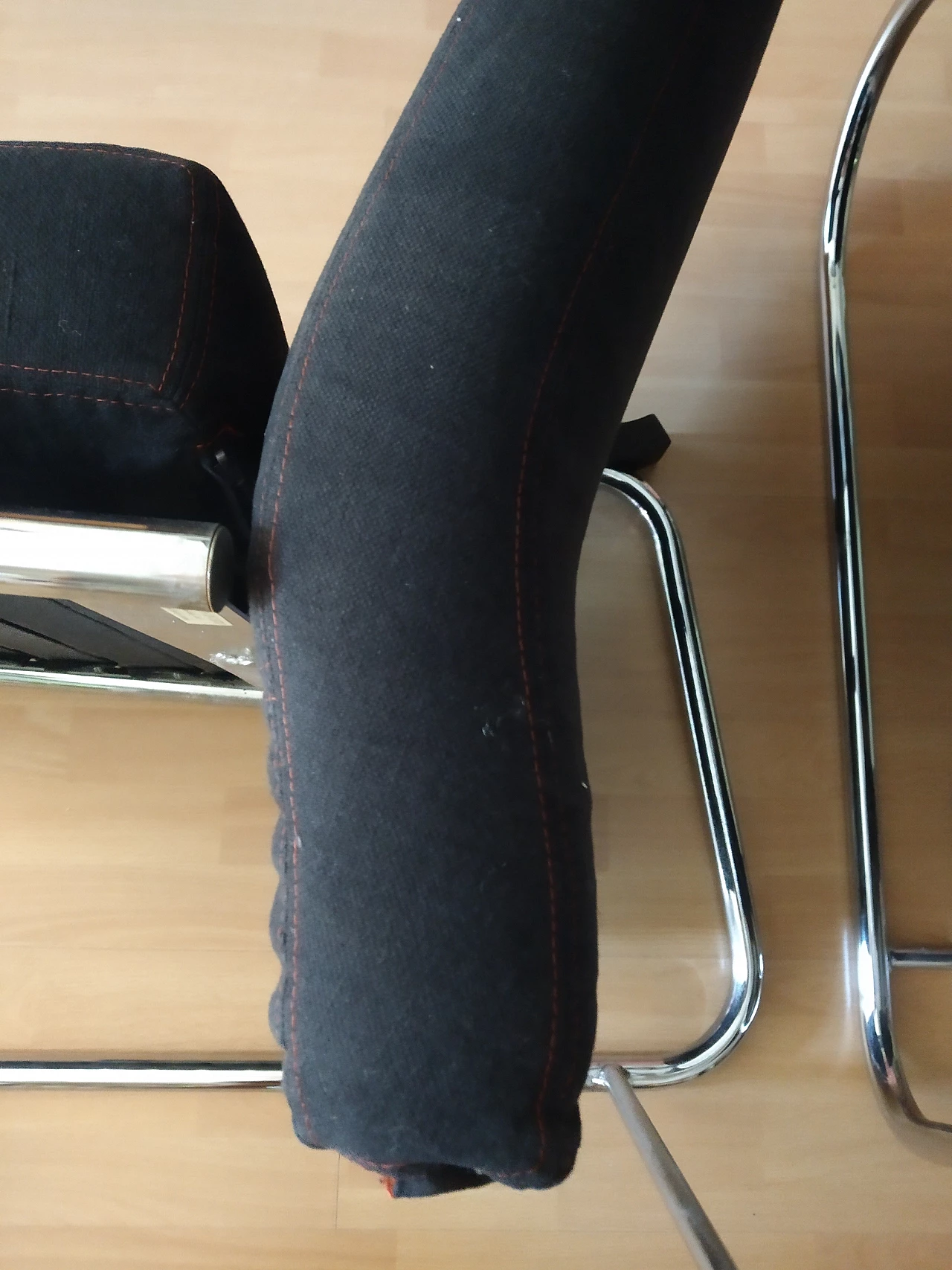 Coppia di poltrone Gipsy in tessuto antracite di Felicerossi 106