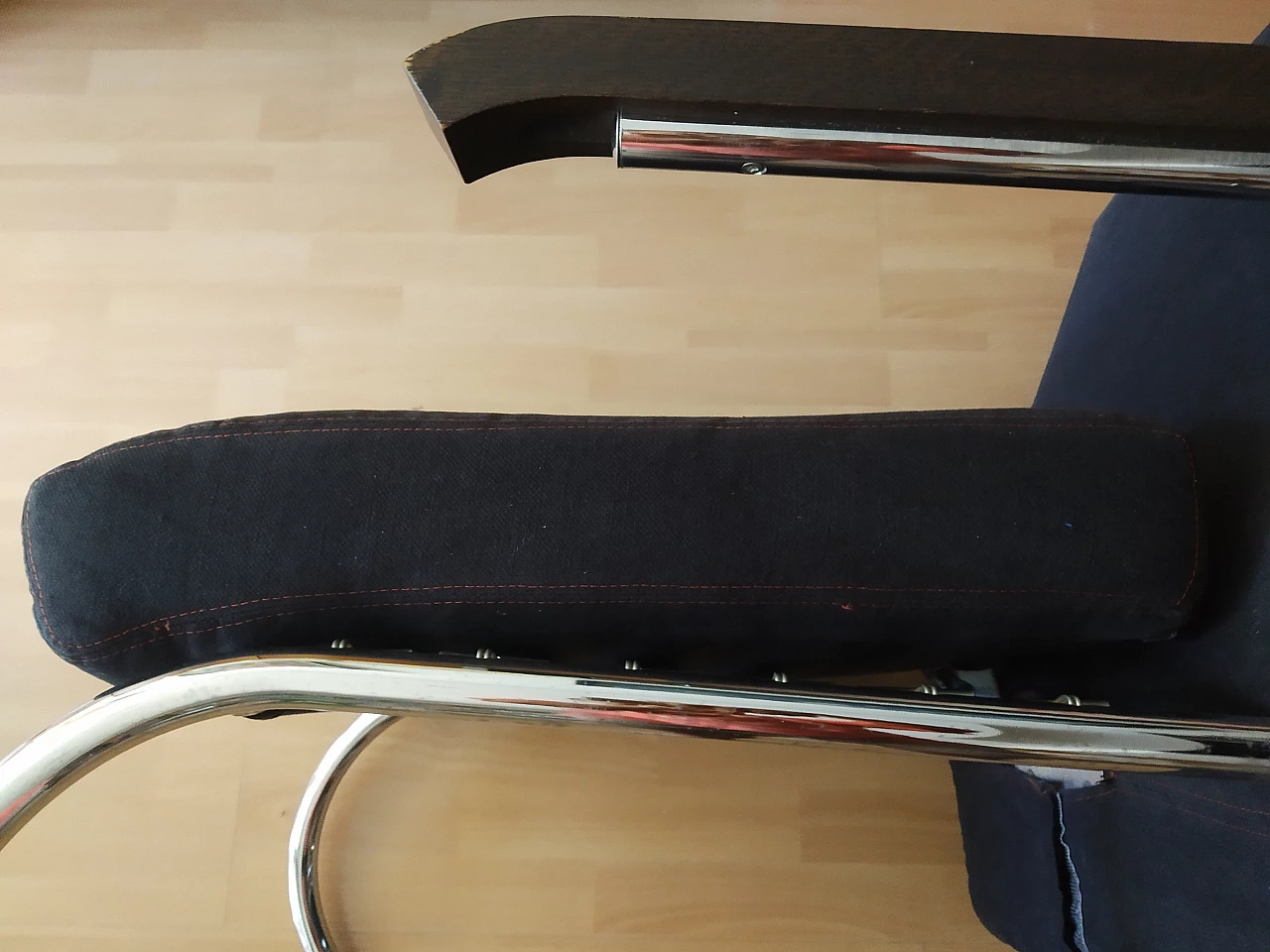 Coppia di poltrone Gipsy in tessuto antracite di Felicerossi 107