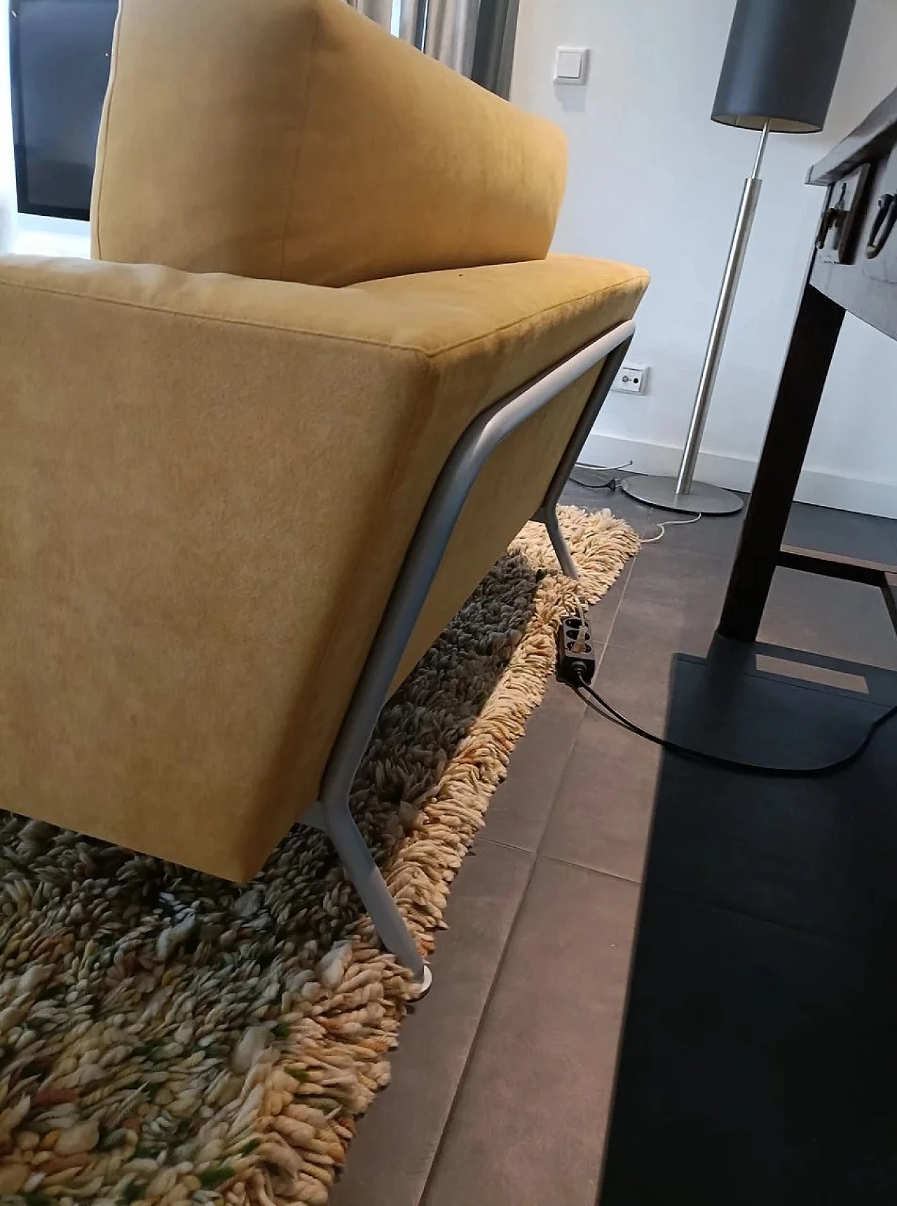 Divano 190 e poltrona 120 XL in alcantara di Piero Lissoni per Cassina 7