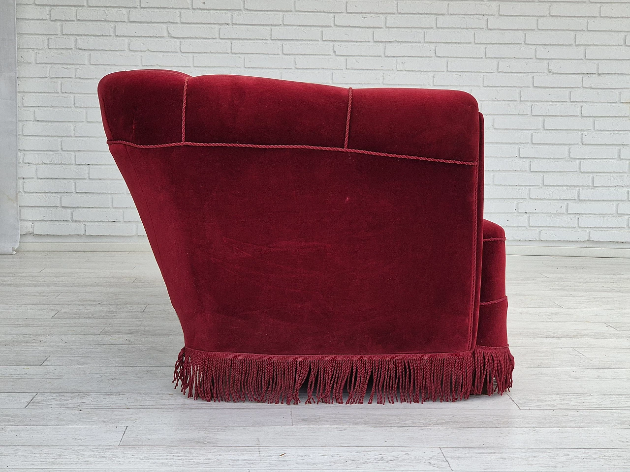 Danish 3-seater sofa in oak and red velour, 1960s 4