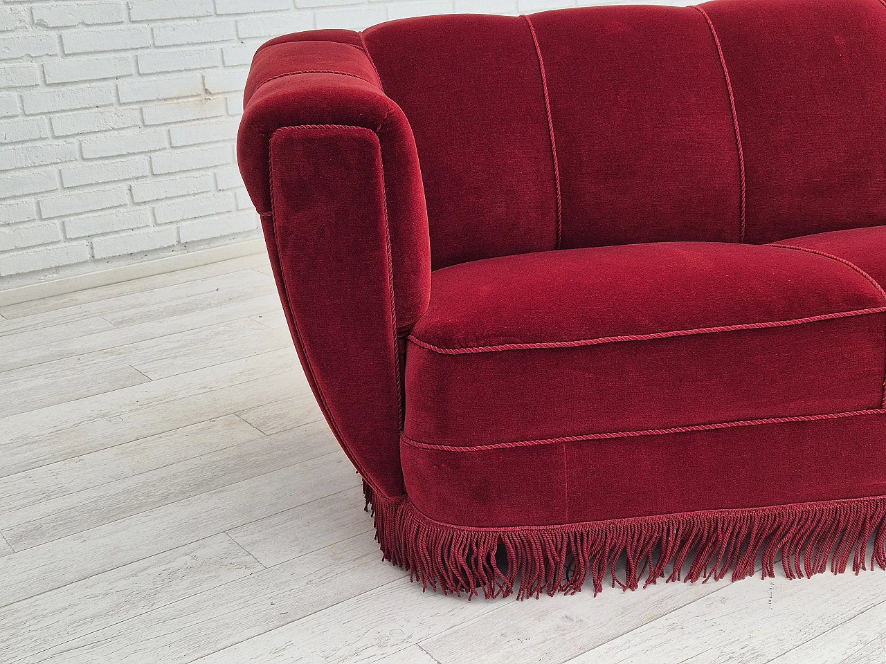 Danish 3-seater sofa in oak and red velour, 1960s 19