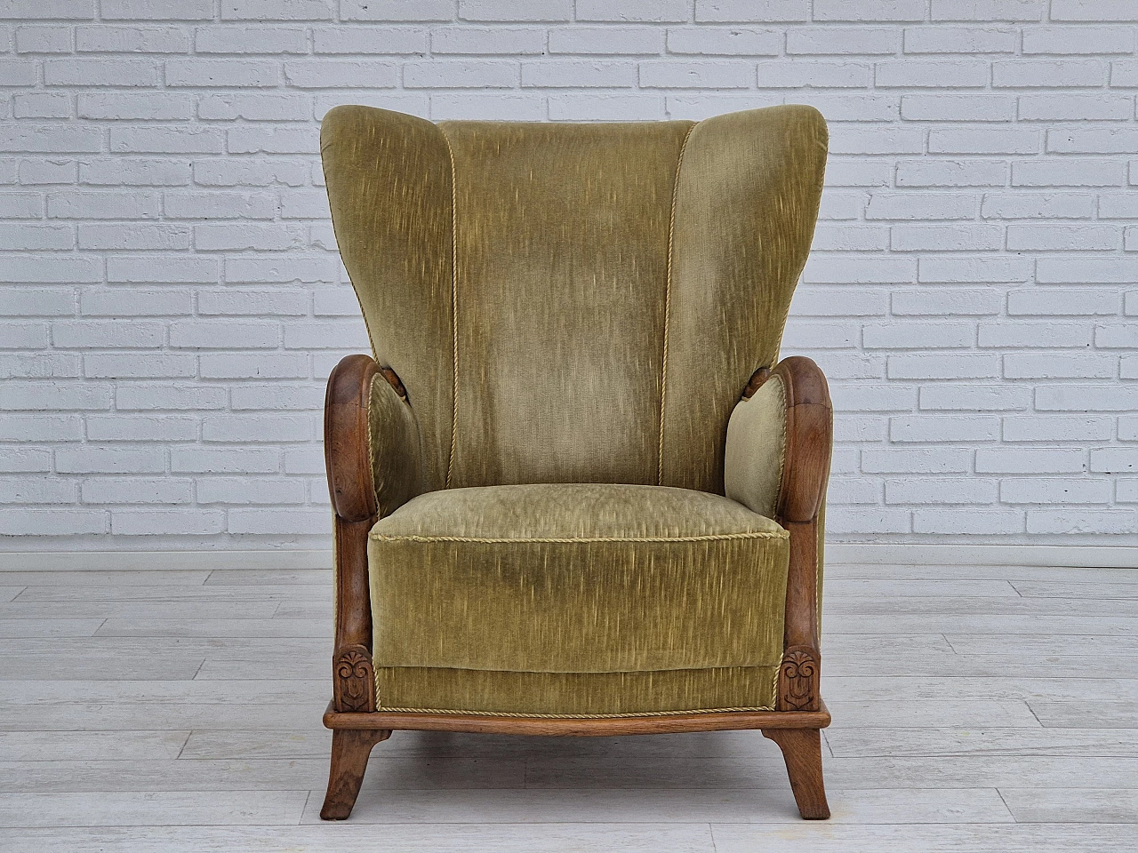 Danish armchair in oak and green velour, 1960s 7