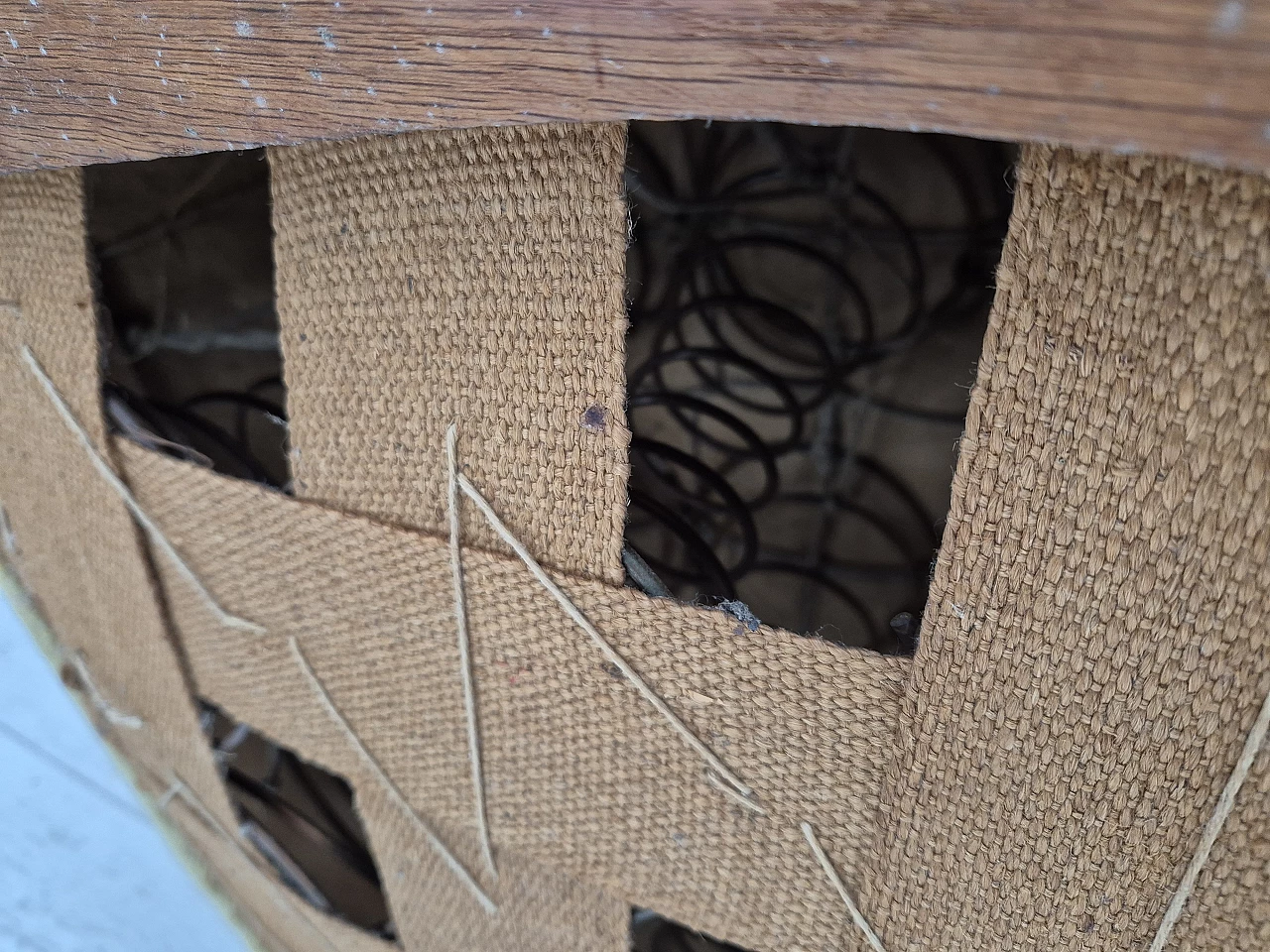 Poltrona danese in rovere e velluto verde, anni '60 14