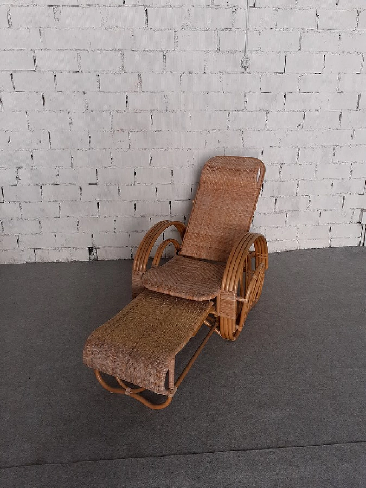 Chaise longue regolabile in bambù e vimini intrecciato, anni '60 2
