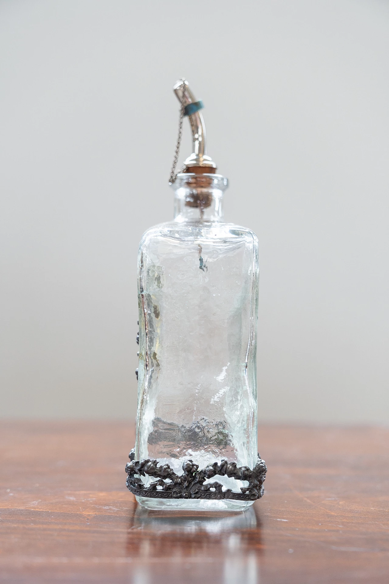 Bottiglia porta liquore in vetro e argento, 1970 3