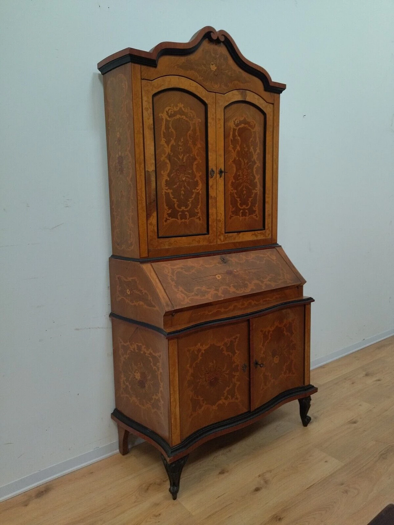 Inlaid walnut trumeau, early 20th century 2