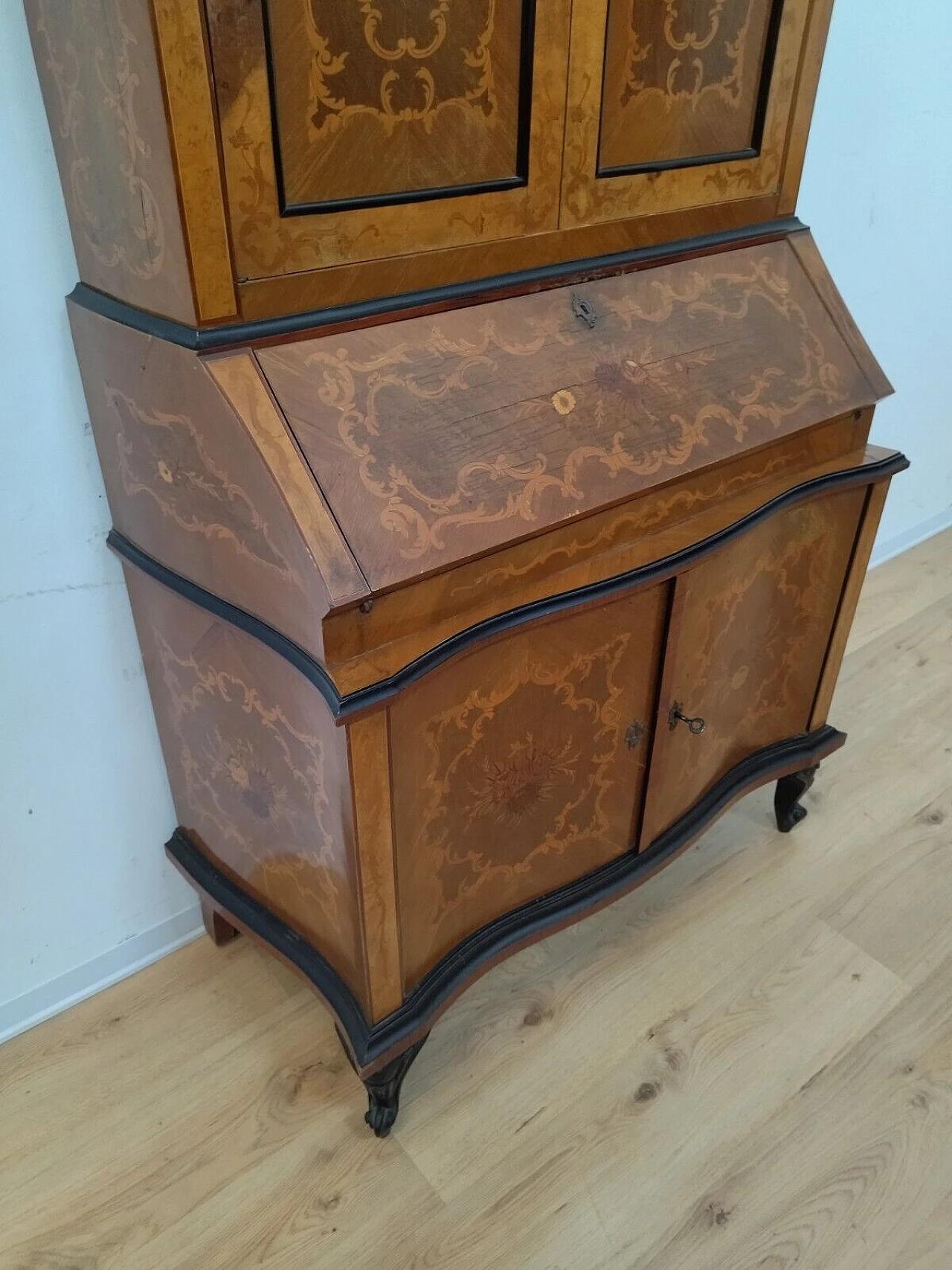 Inlaid walnut trumeau, early 20th century 3