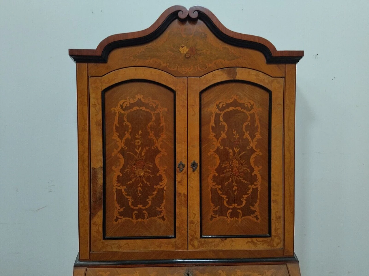 Inlaid walnut trumeau, early 20th century 5