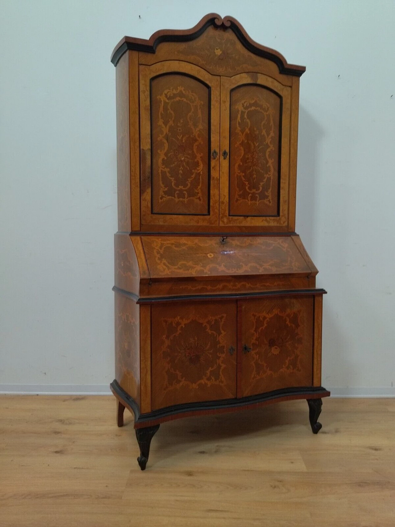 Inlaid walnut trumeau, early 20th century 13