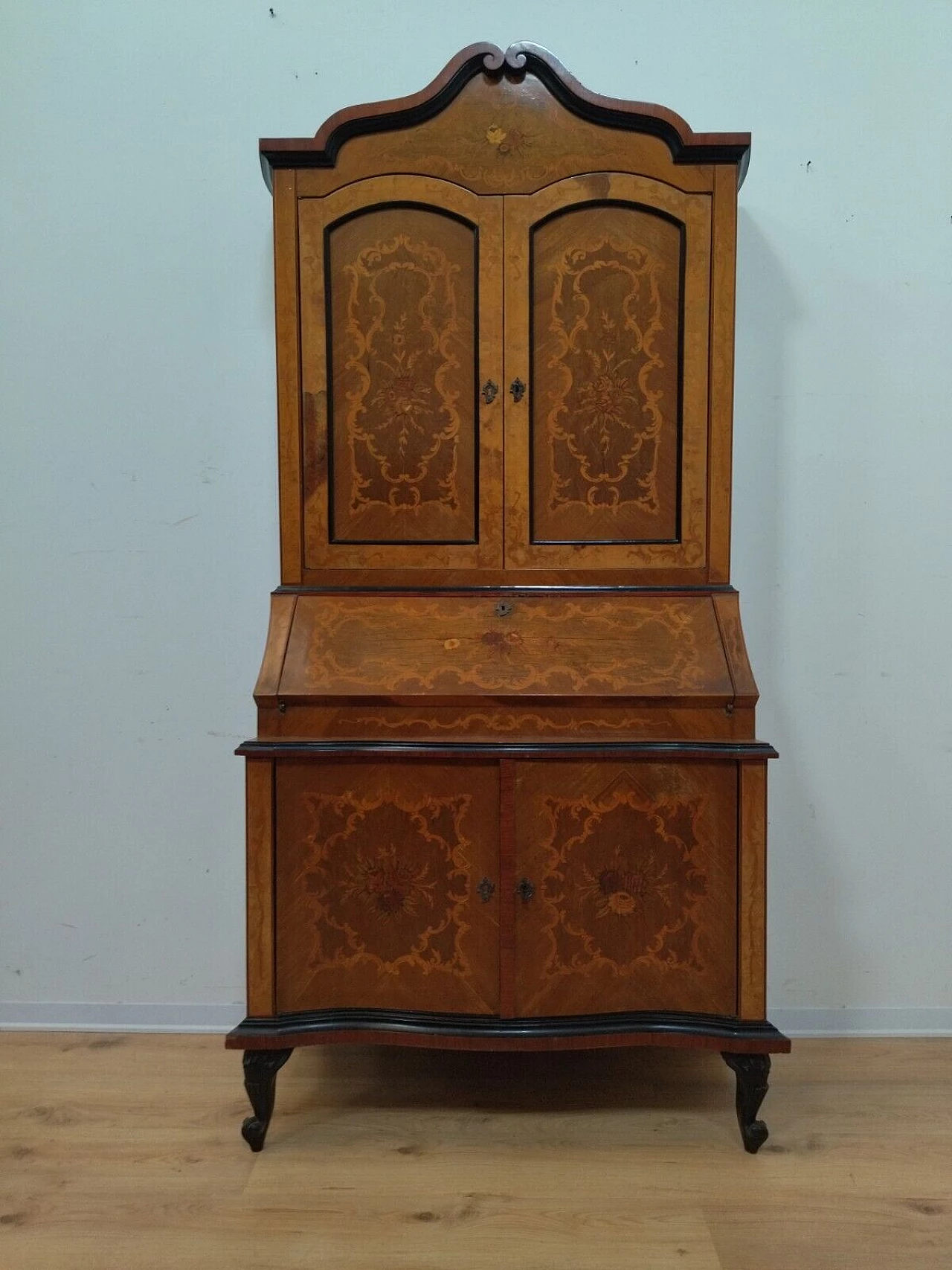 Inlaid walnut trumeau, early 20th century 22