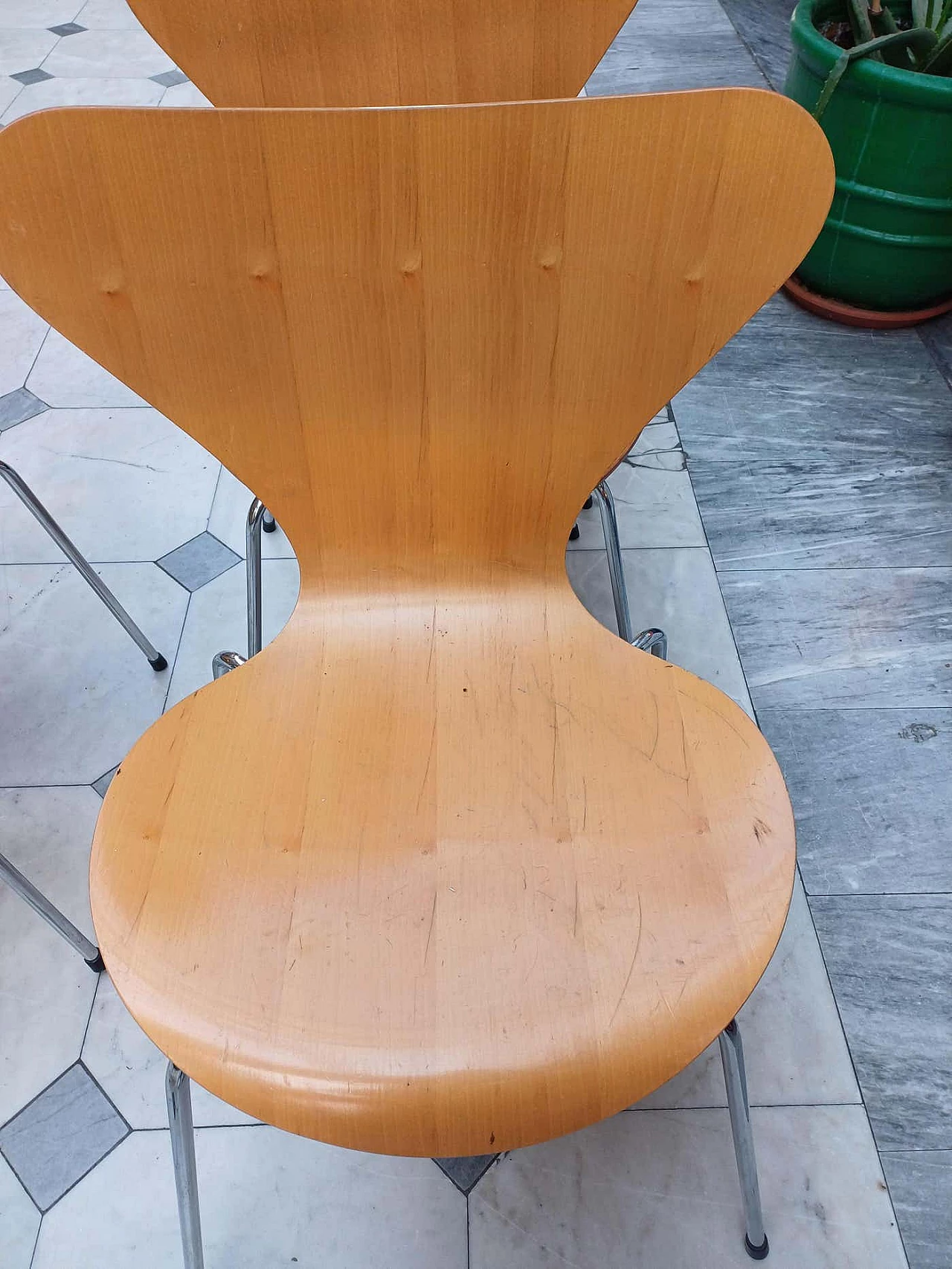 4 Series 7 wooden chairs by Arne Jacobsen for Fritz Hansen, 1992 9
