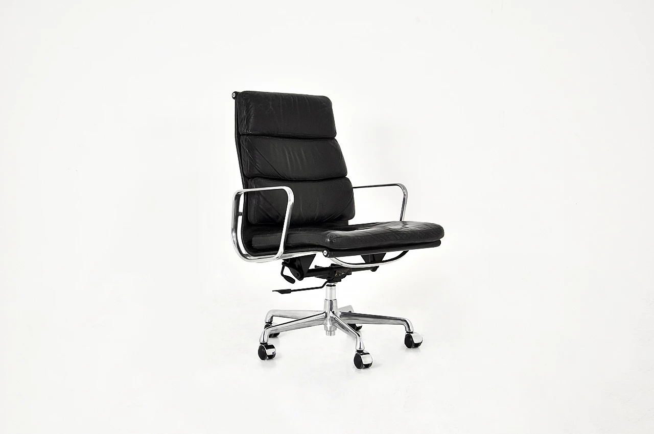 Sedia da scrivania Ea 216 di Charles & Ray Eames per ICF, anni '70 1