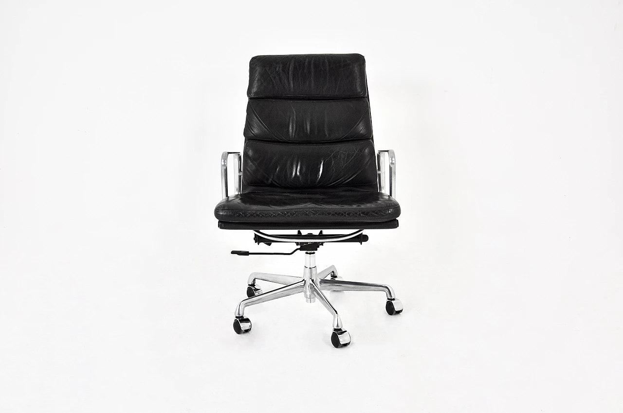 Ea 216 desk chair by Charles & Ray Eames for ICF, 1970s 4