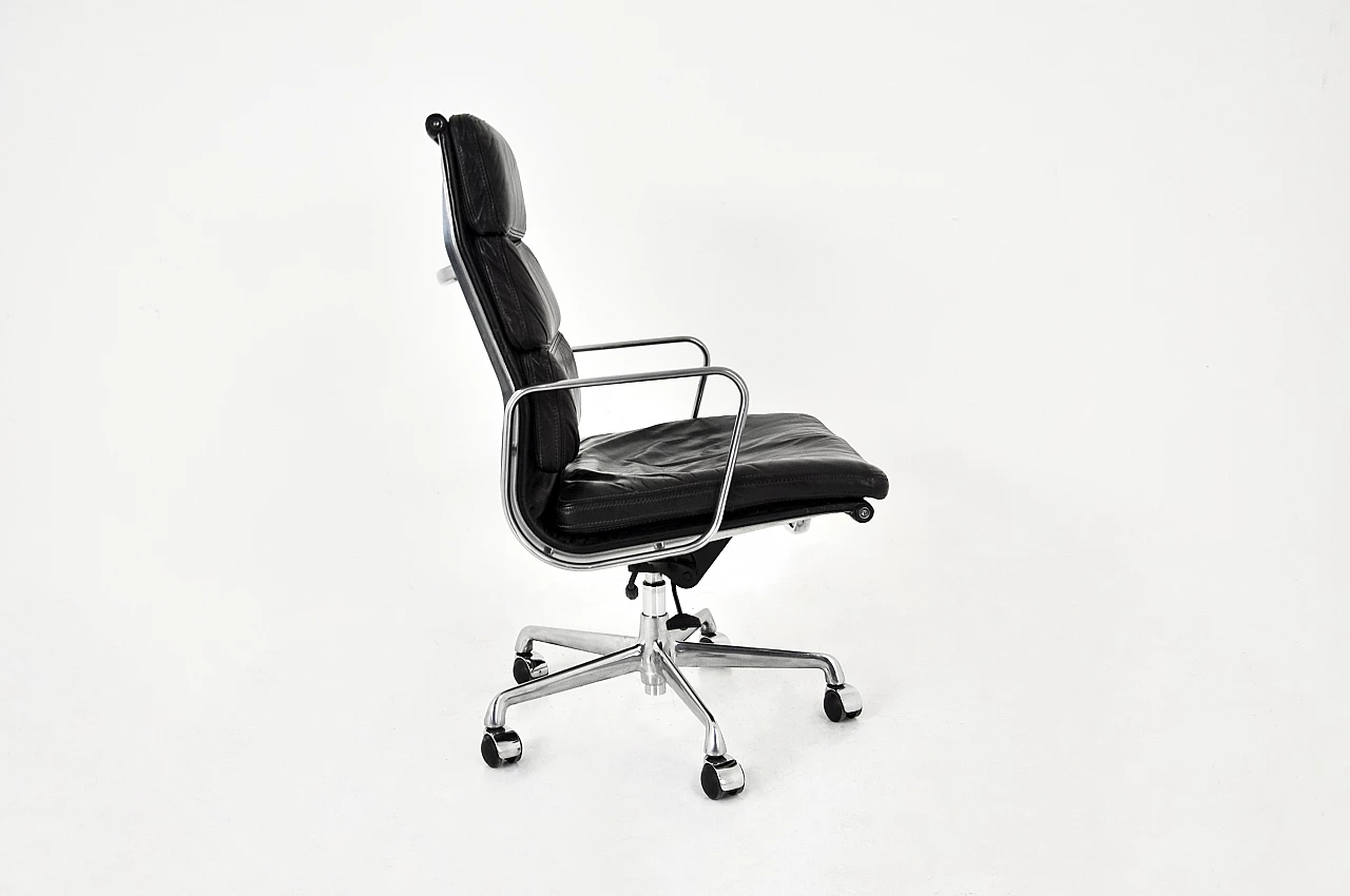 Ea 216 desk chair by Charles & Ray Eames for ICF, 1970s 5