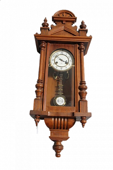 Walnut Junghans pendulum clock, early 20th century