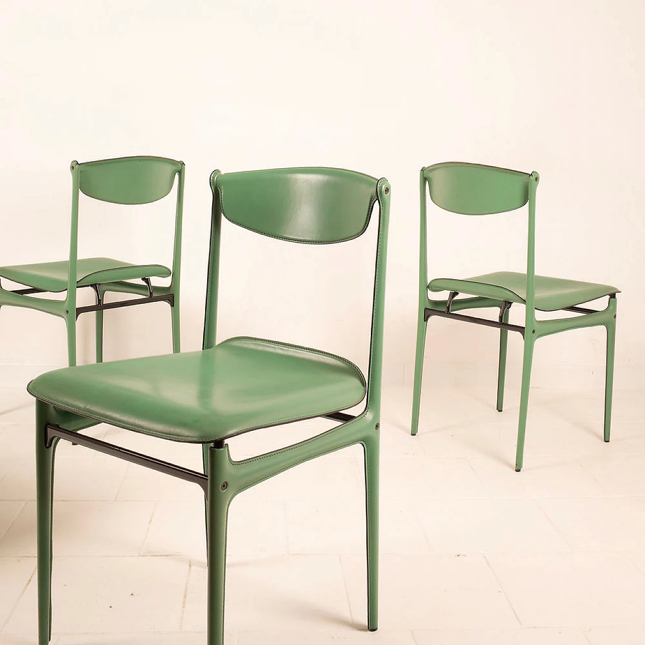 4 Green leather chairs by Tito Agnoli for Matteo Grassi, 1980s 3
