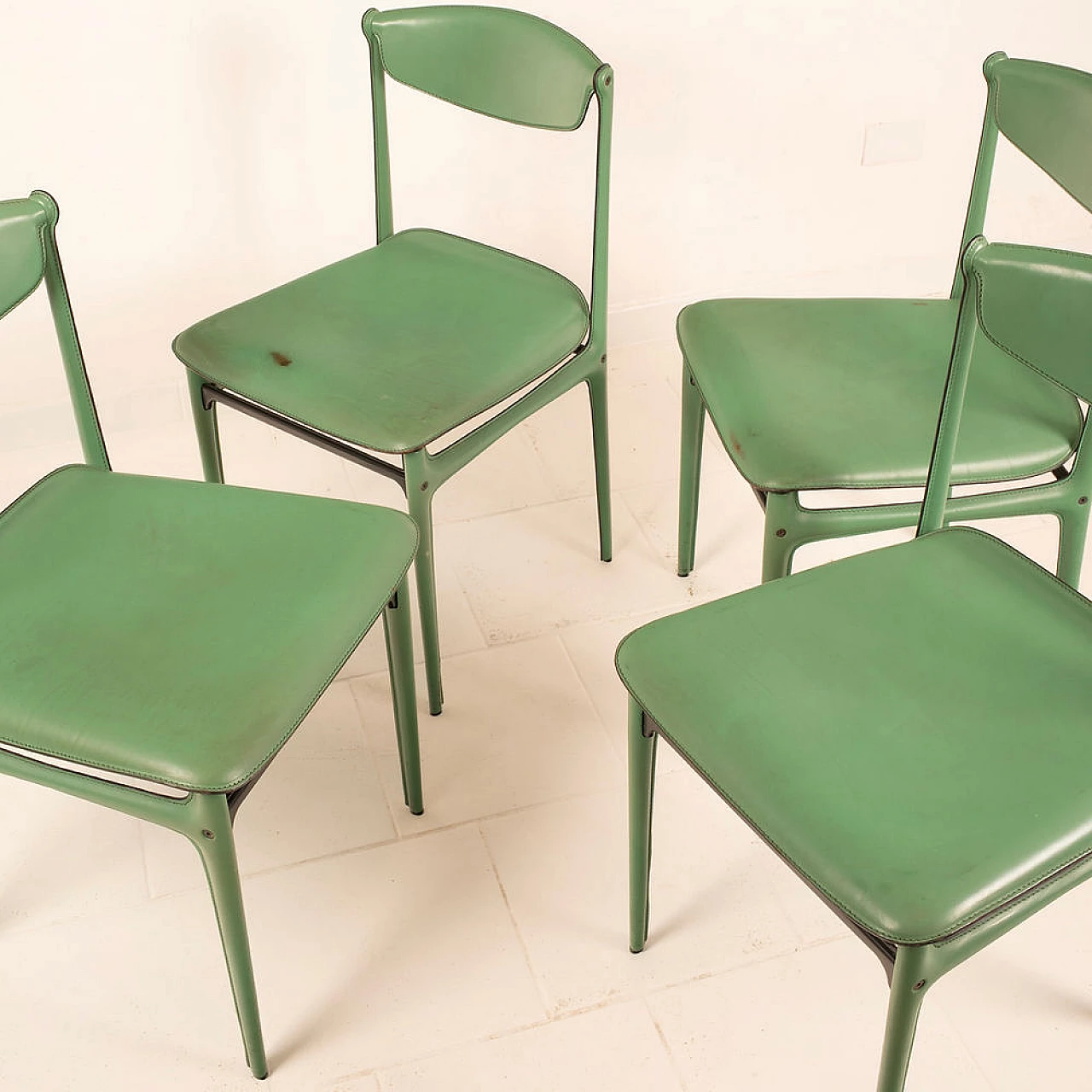 4 Green leather chairs by Tito Agnoli for Matteo Grassi, 1980s 5