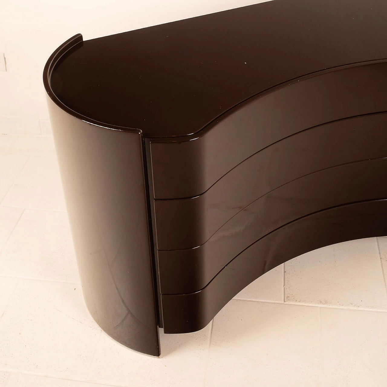 Cassettiera Aiace legno laccato a specchio di Benatti, 1966 1