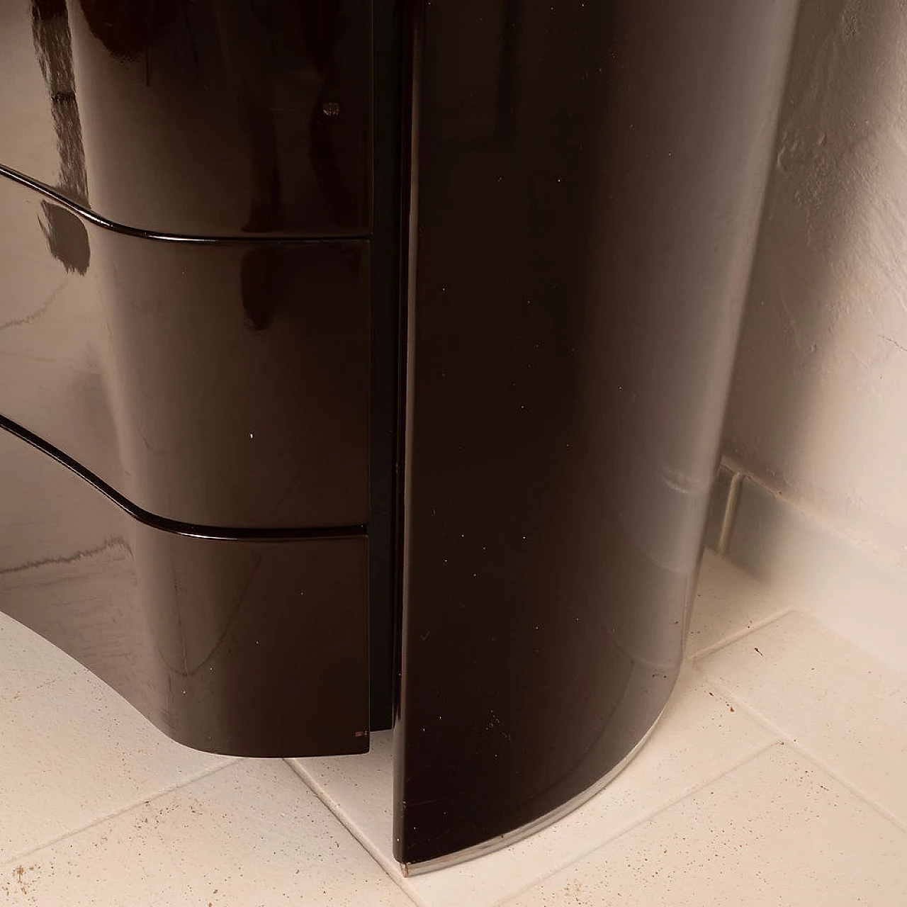 Cassettiera Aiace legno laccato a specchio di Benatti, 1966 7