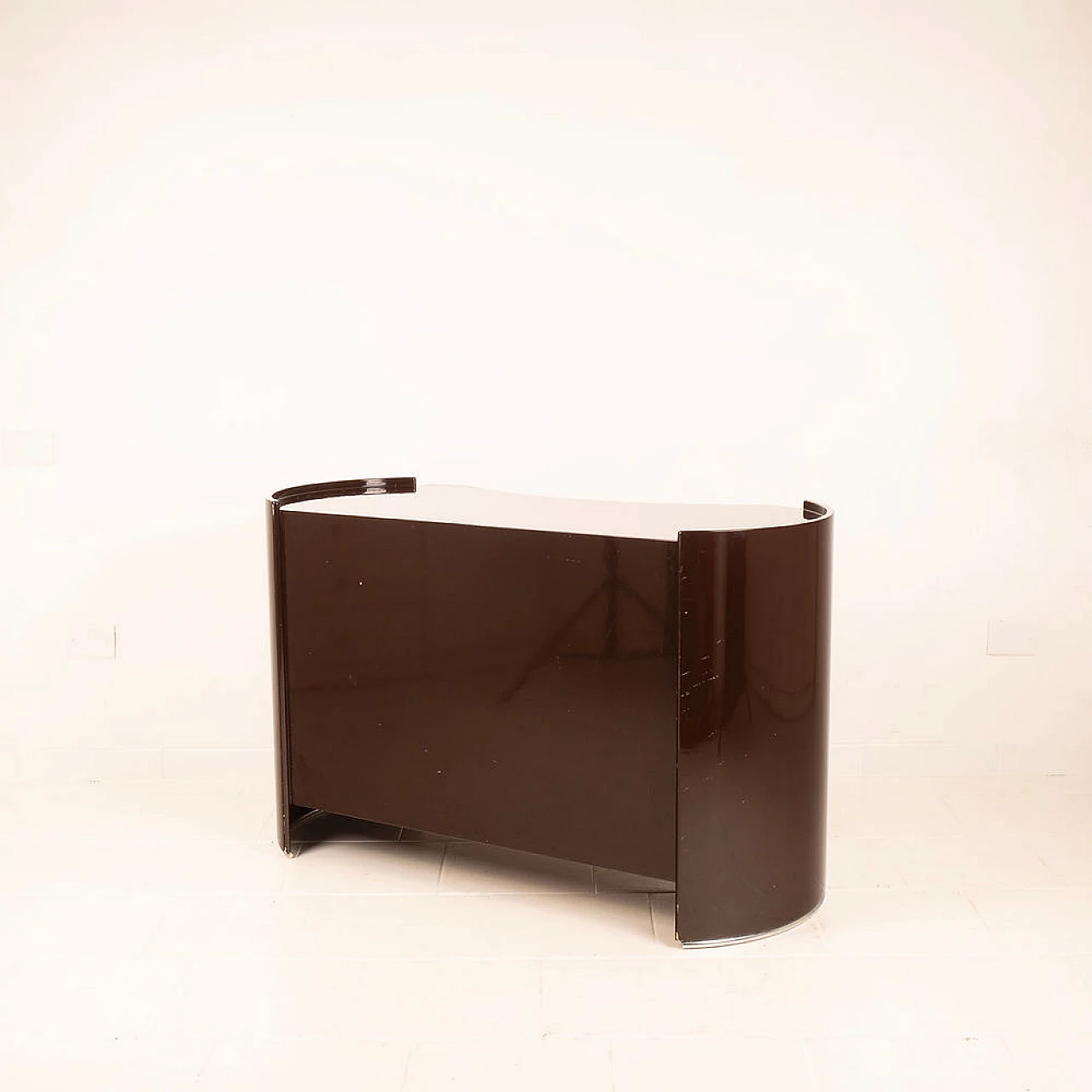 Cassettiera Aiace legno laccato a specchio di Benatti, 1966 10