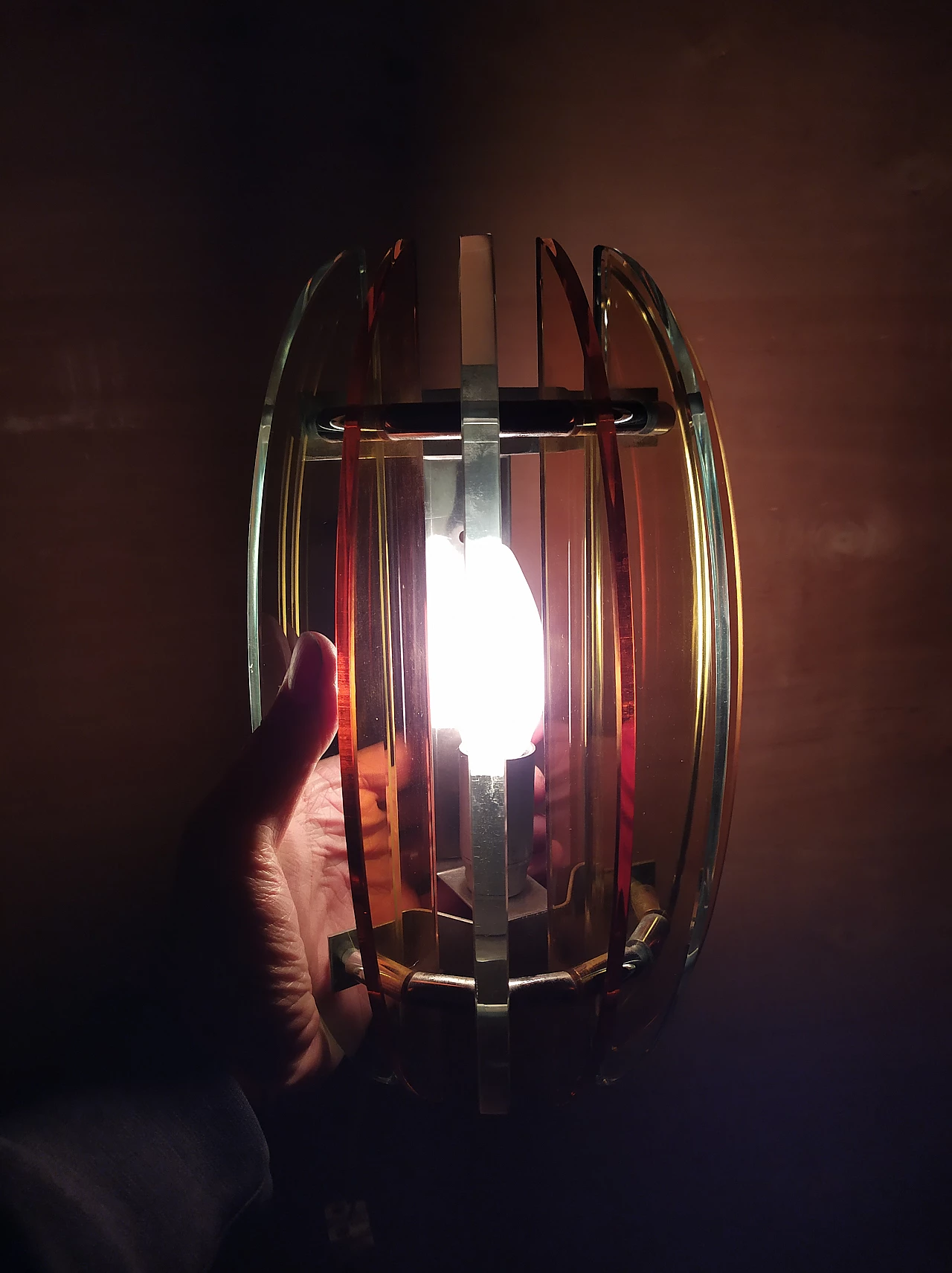 Coppia di applique in vetro e metallo di Veca, anni '70 11