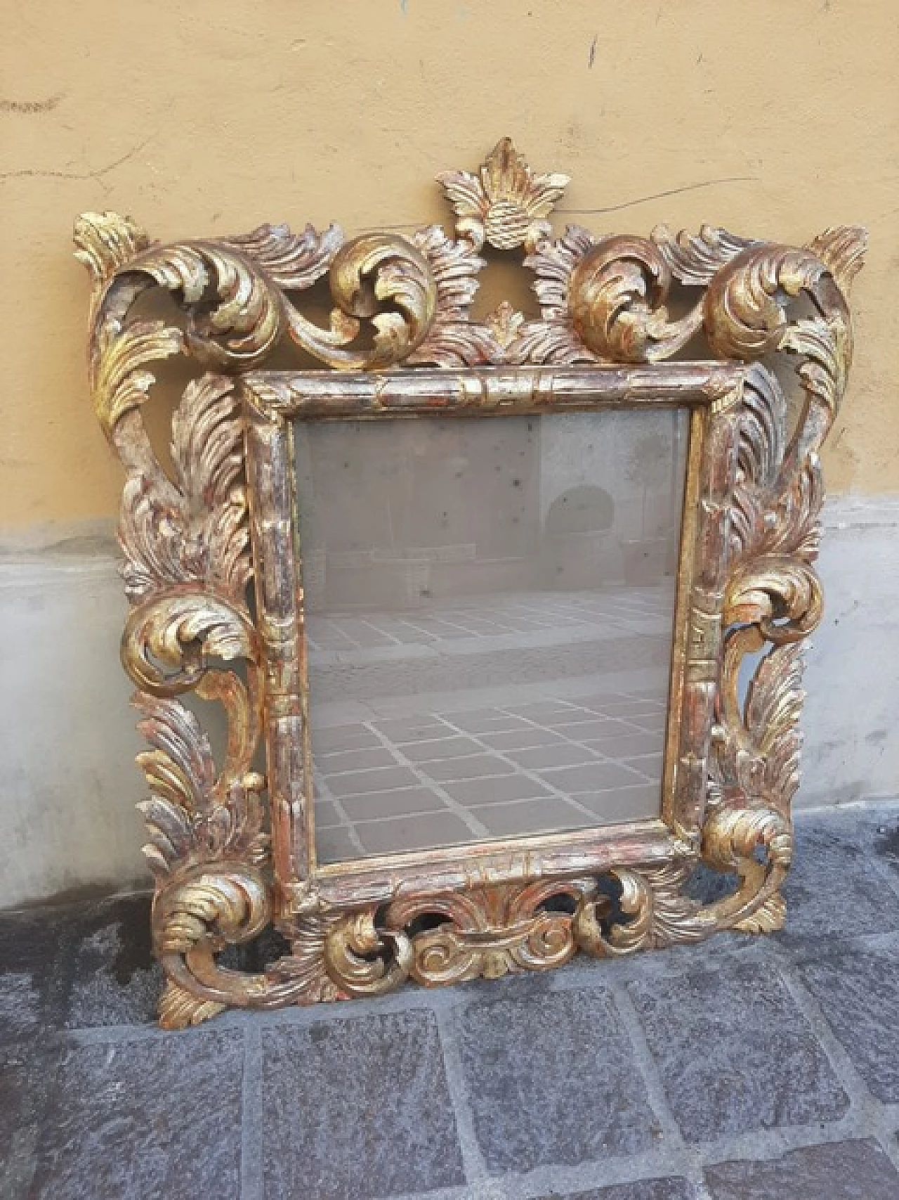 Gilded wooden mirror, early 20th century 2