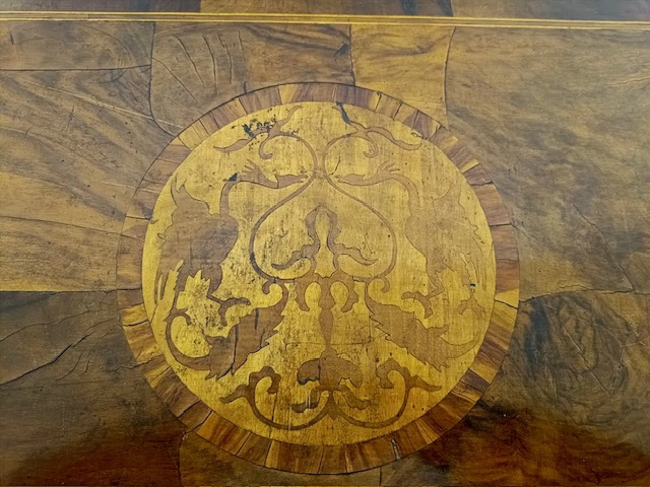Inlaid walnut sideboard, early 20th century 4