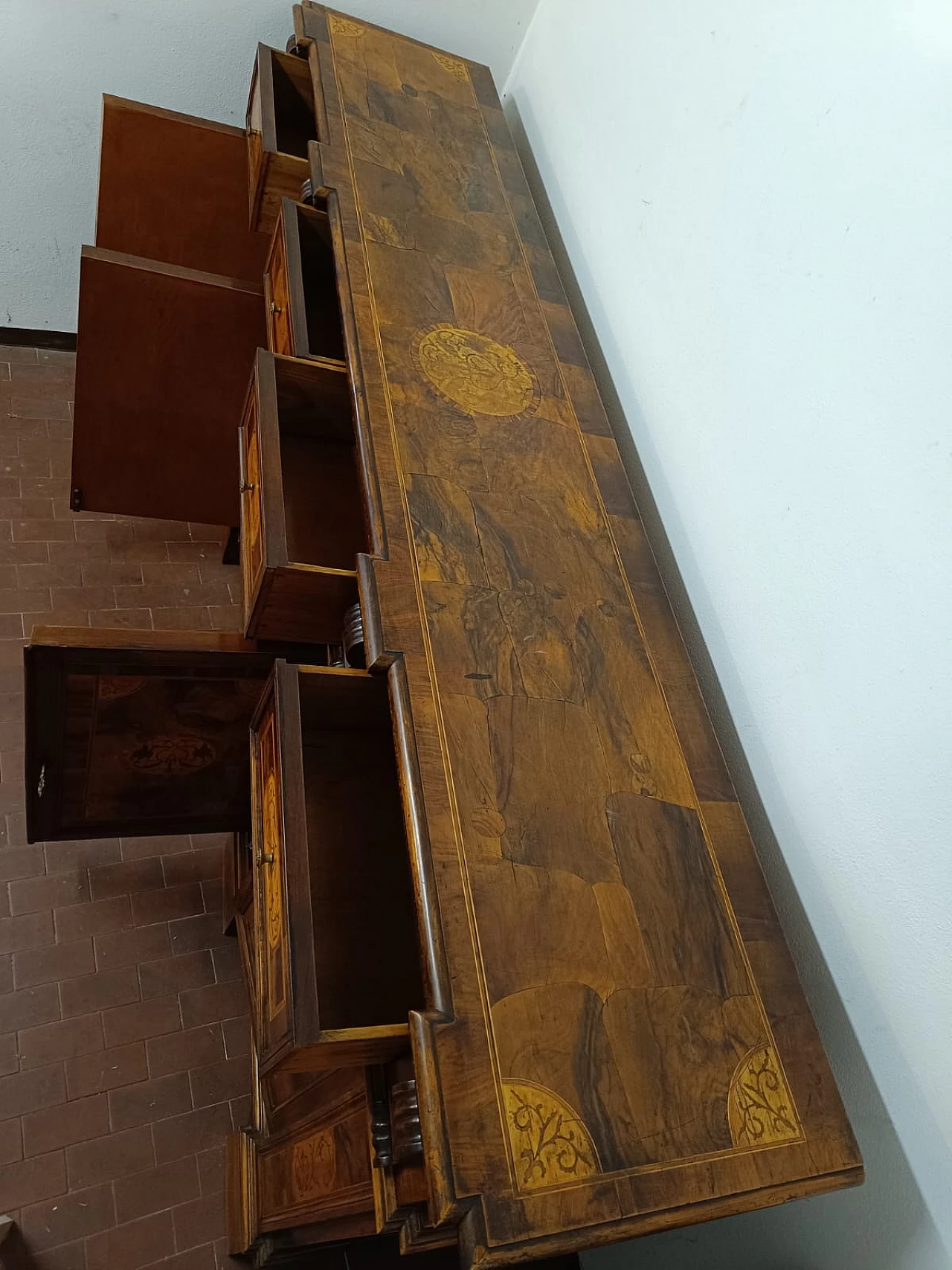 Credenza in noce intarsiata, inizio '900 7