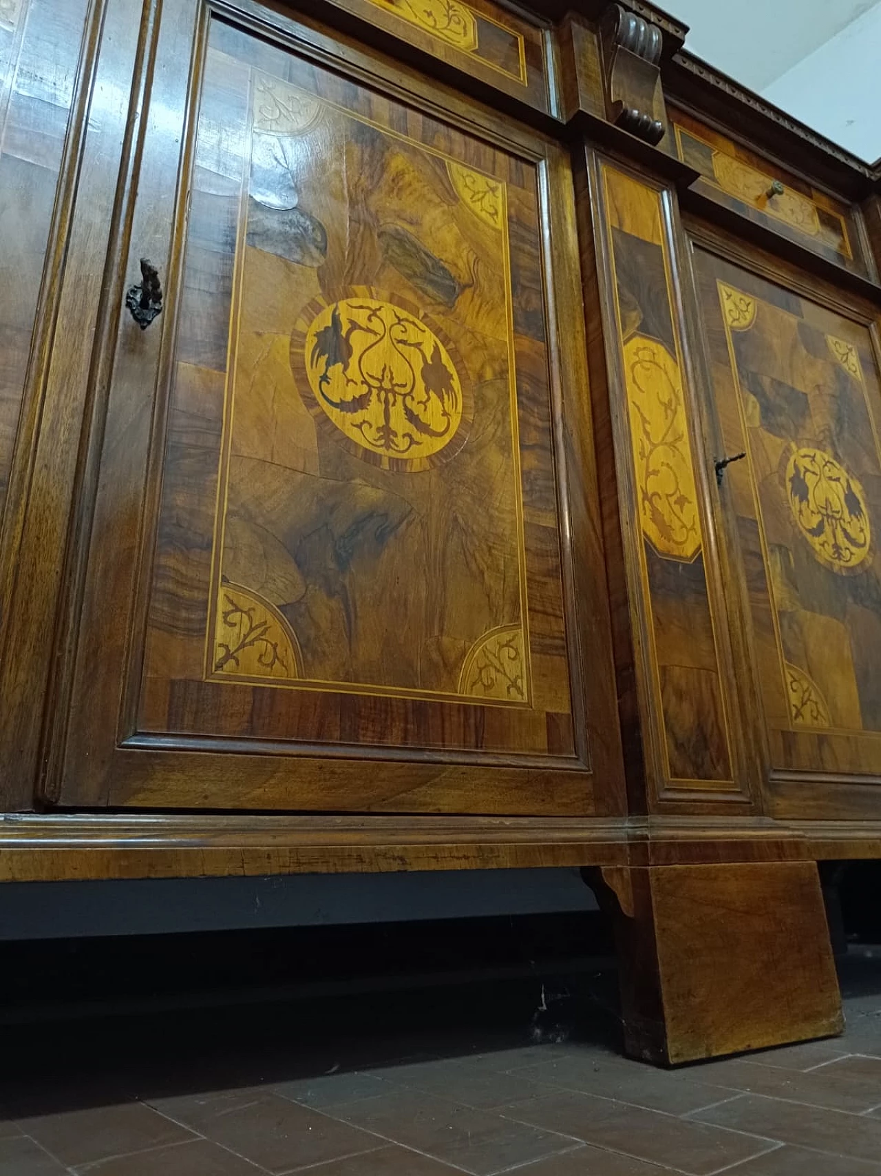 Credenza in noce intarsiata, inizio '900 8