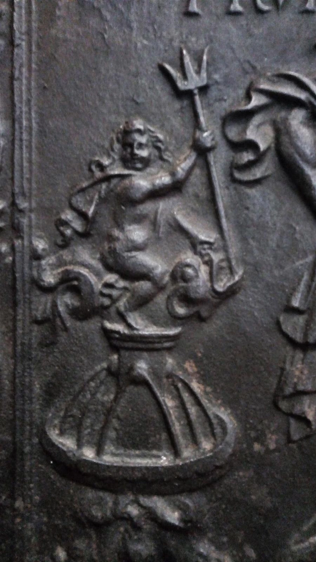 Cast iron fireplace plate in Louis XIII style, early 19th century 3