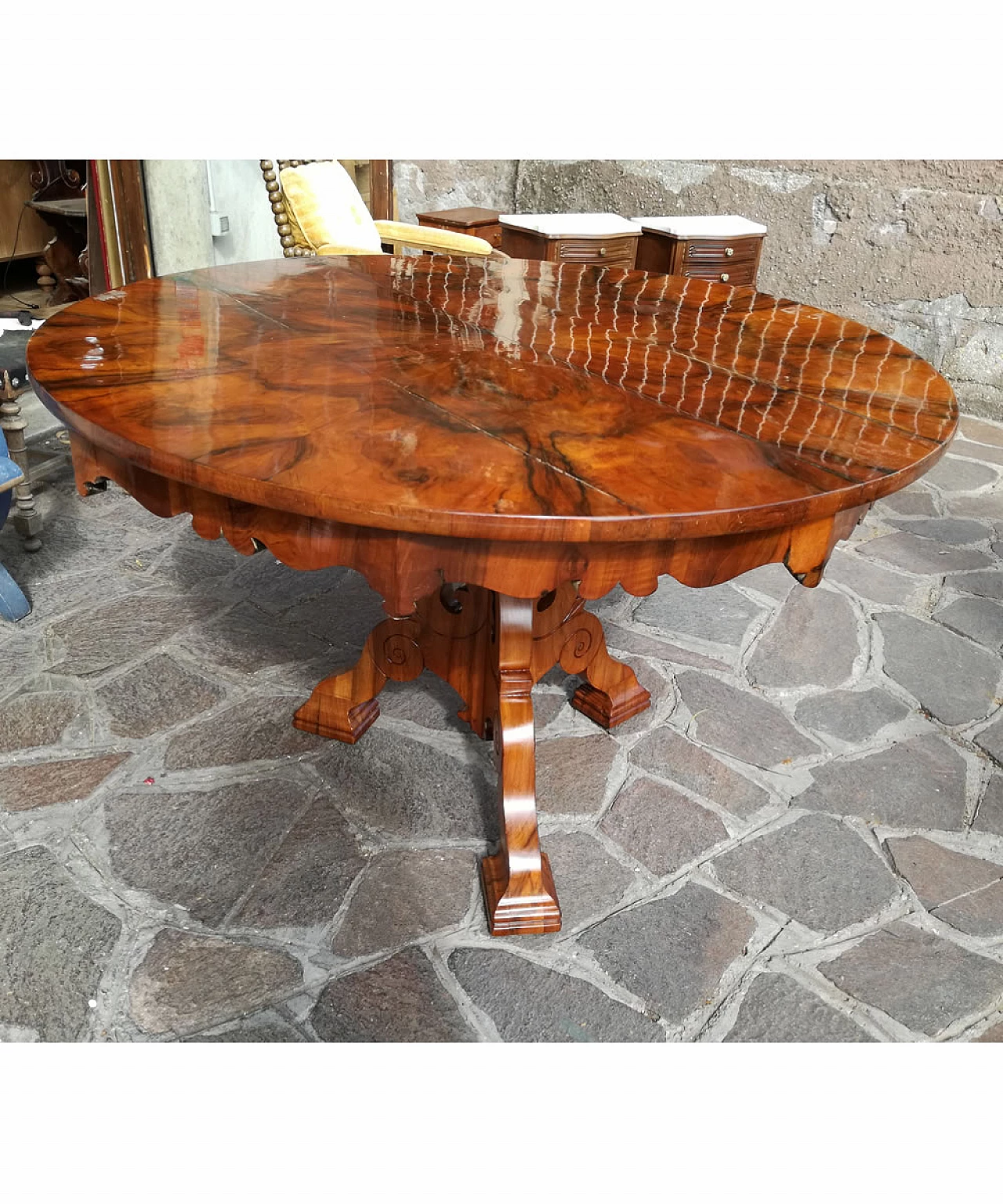 Biedermeier walnut and burl walnut table, 19th century 1