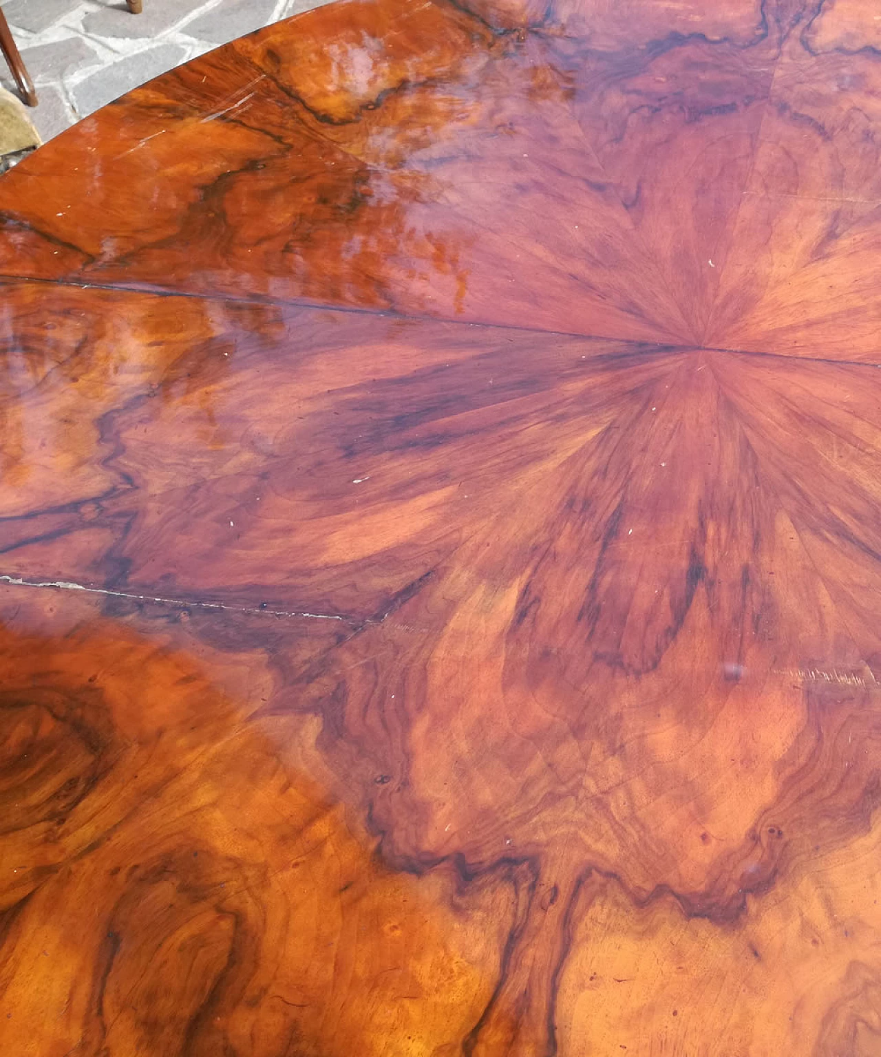 Biedermeier walnut and burl walnut table, 19th century 4