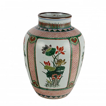 Vaso in porcellana dipinto a smalti Wucai, '600